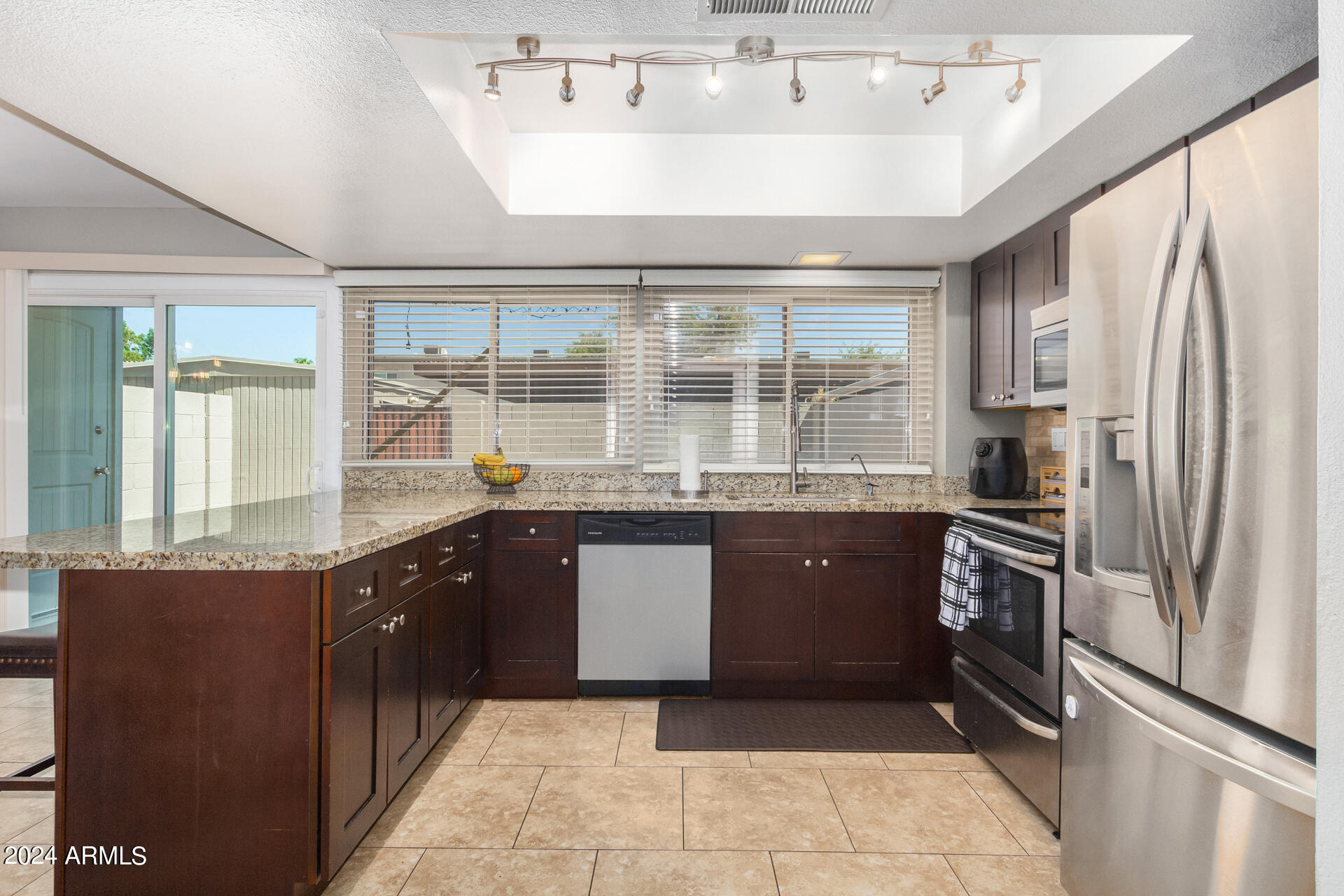 4837 N GRANITE REEF Road