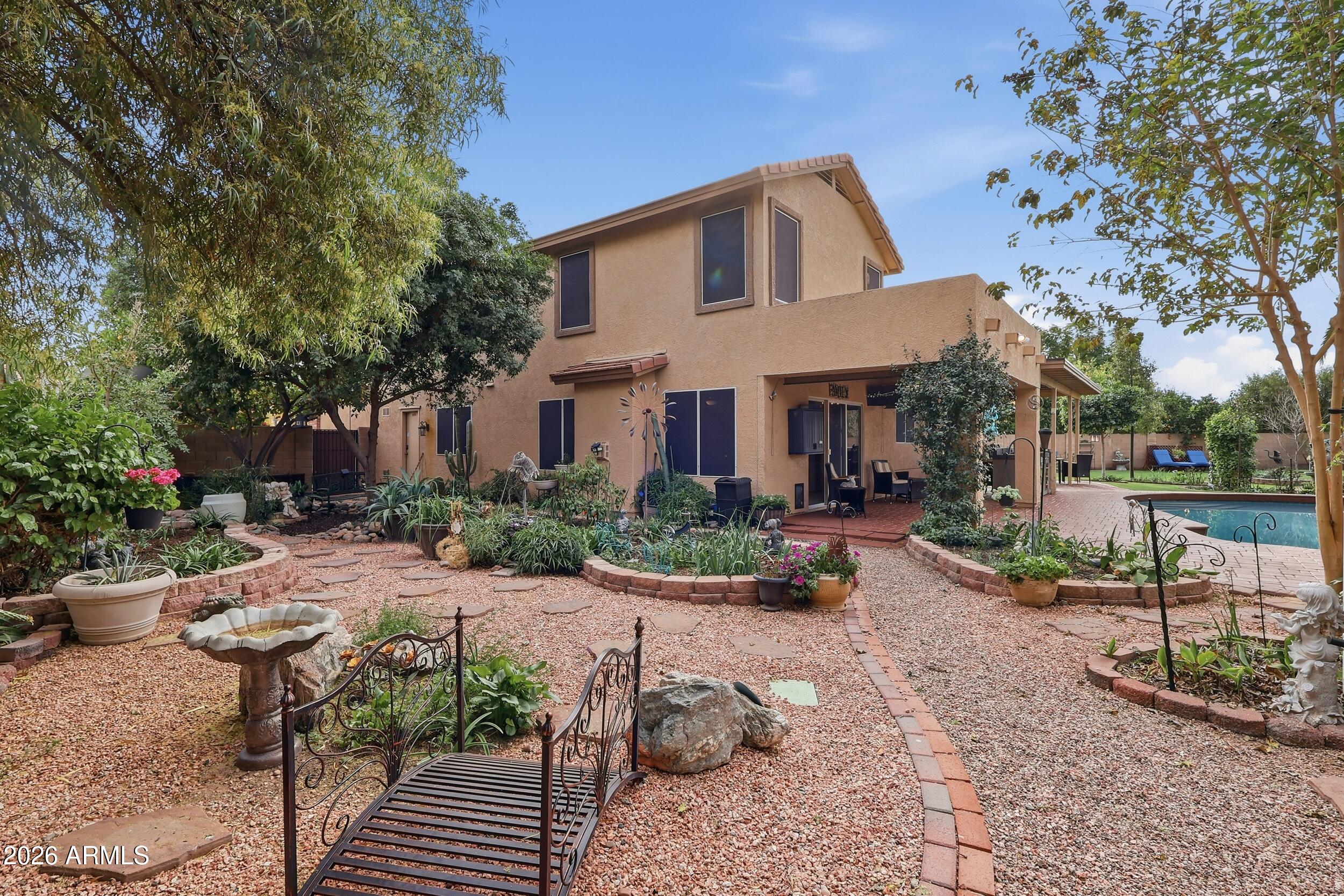 1802 S BRENTWOOD Place