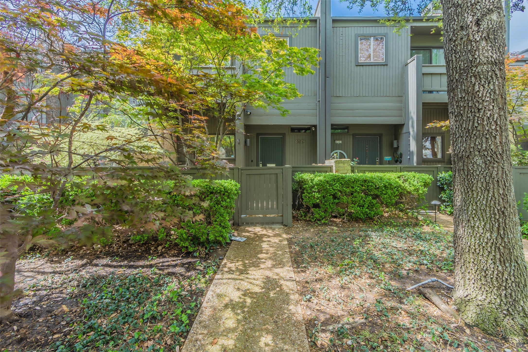 4075 Buena Vista Street
