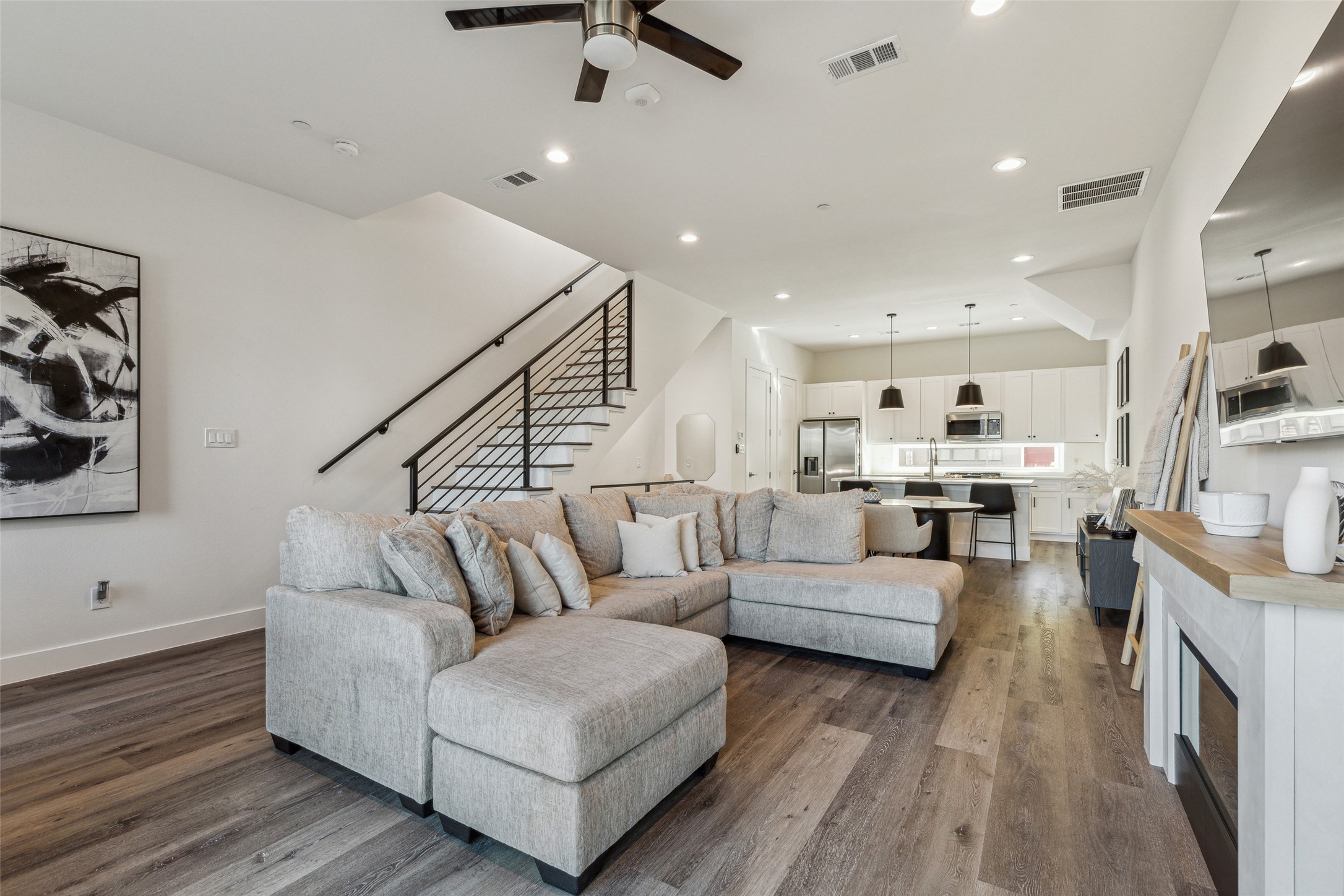 4640 Munger Avenue 107