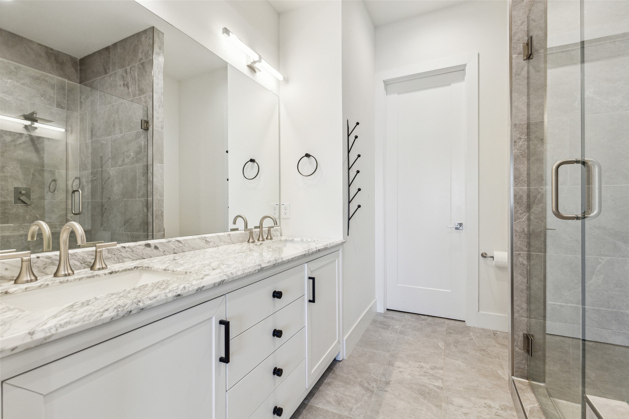 4640 Munger Avenue 107