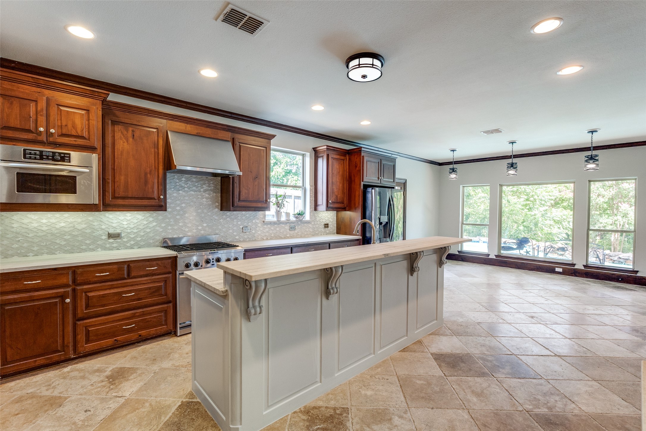 10140 Cromwell Drive