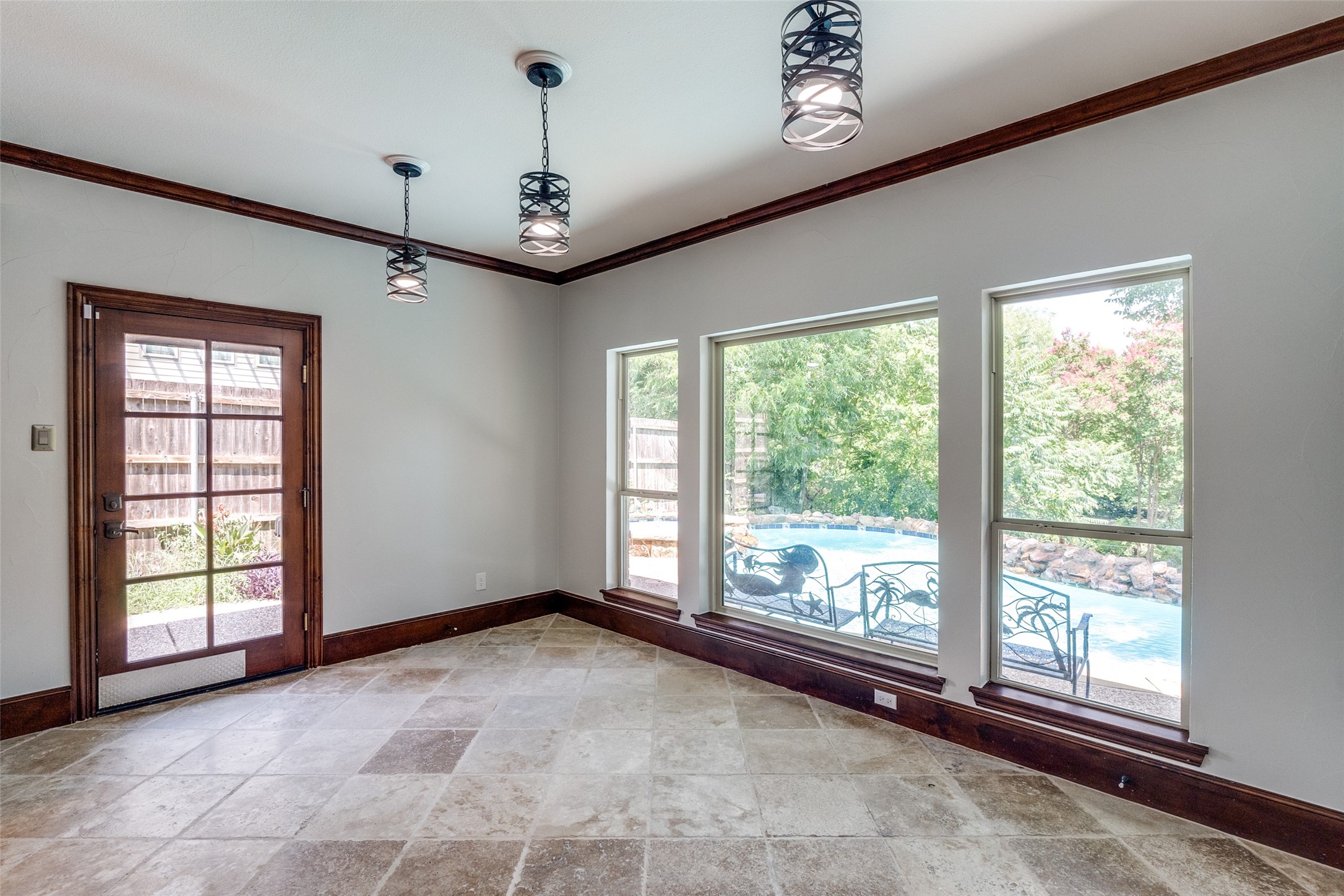 10140 Cromwell Drive