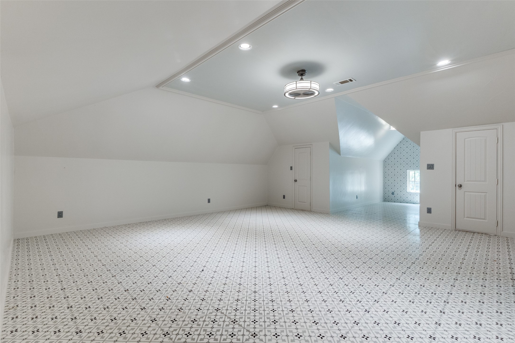 10140 Cromwell Drive