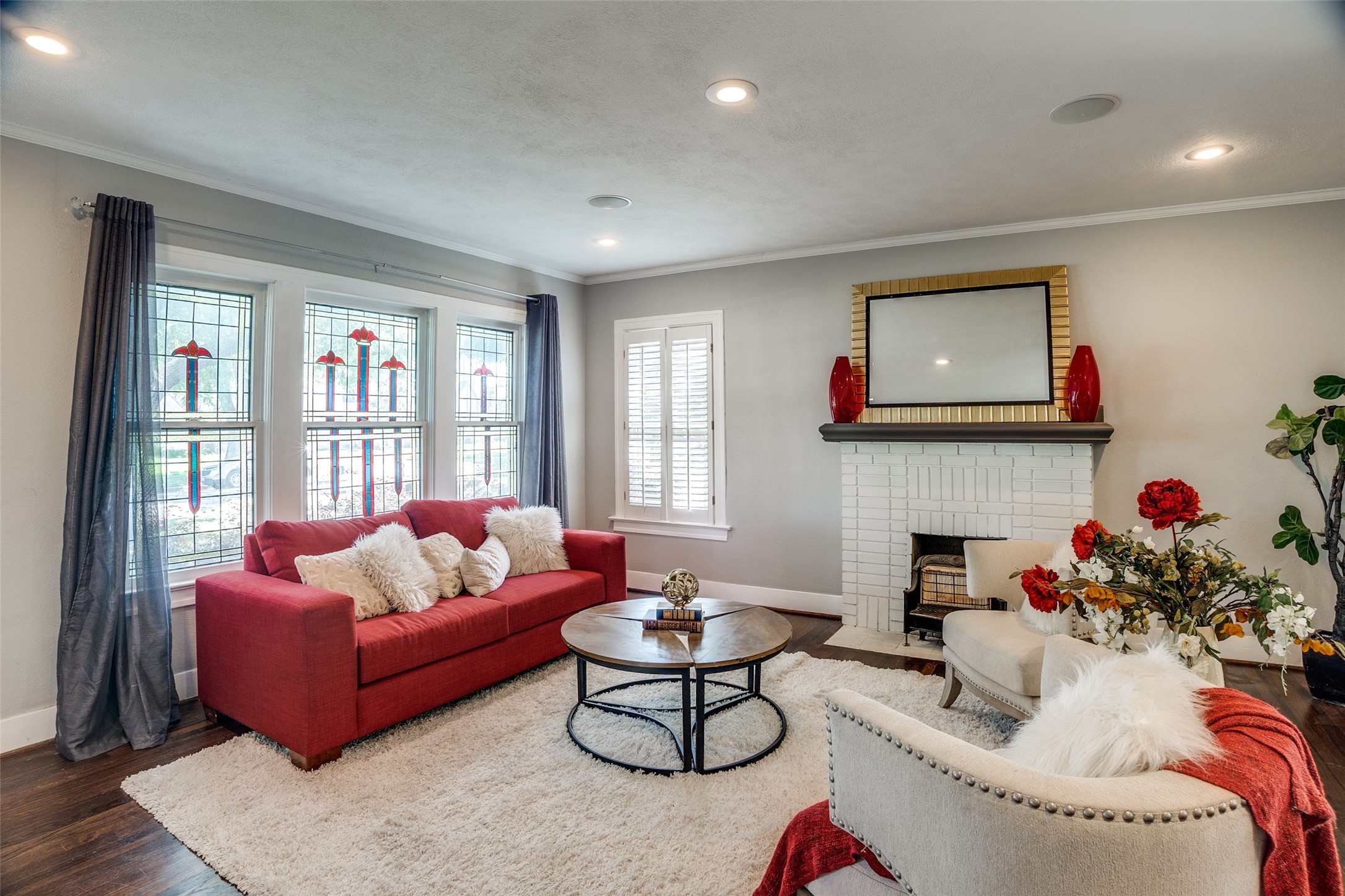 5915 Vanderbilt Avenue