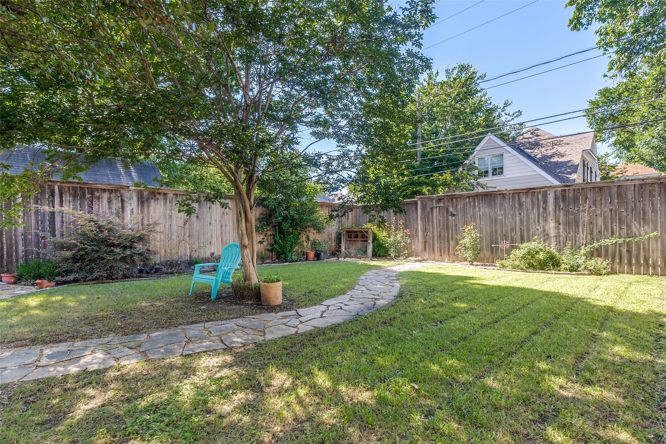 5915 Vanderbilt Avenue