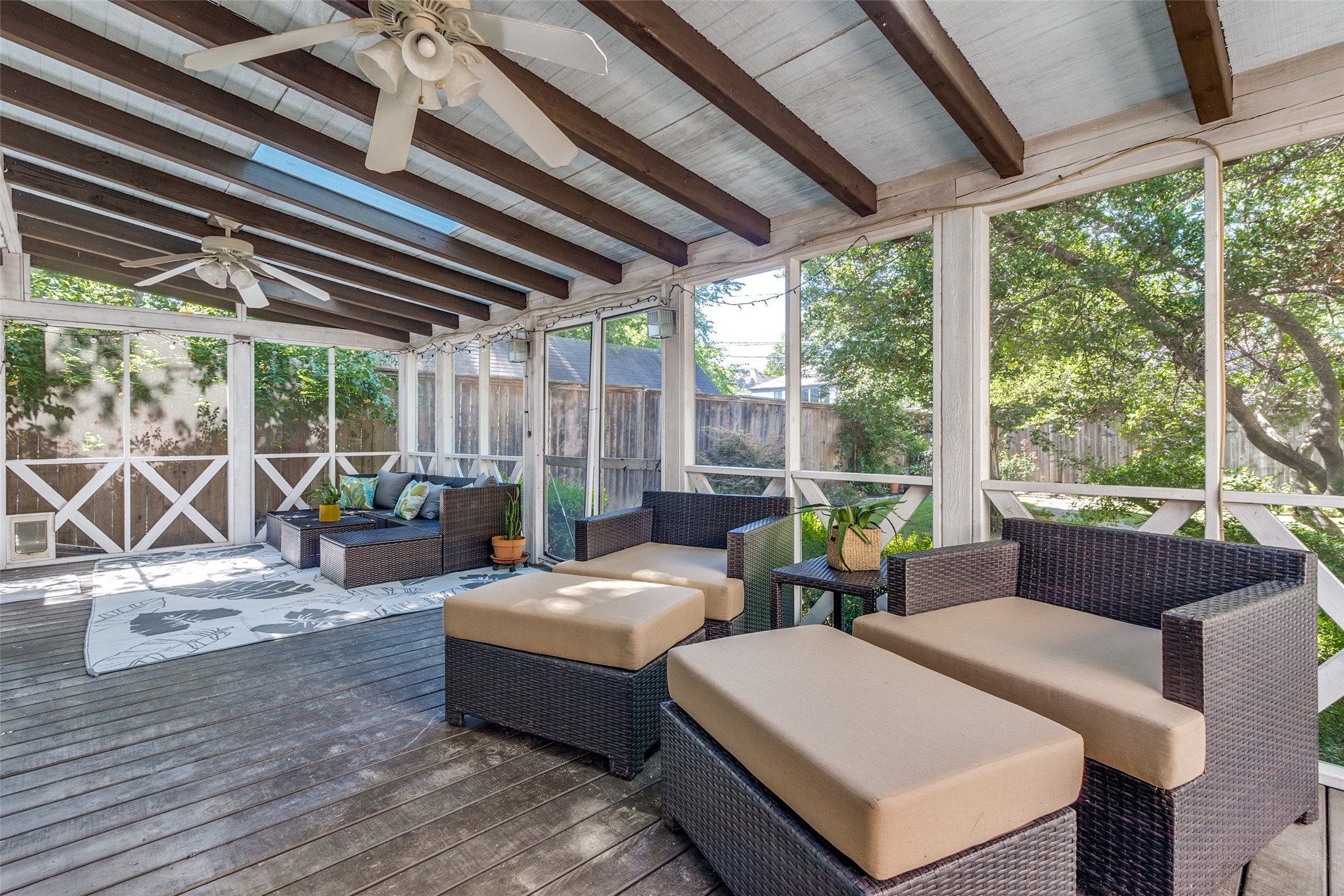 5915 Vanderbilt Avenue