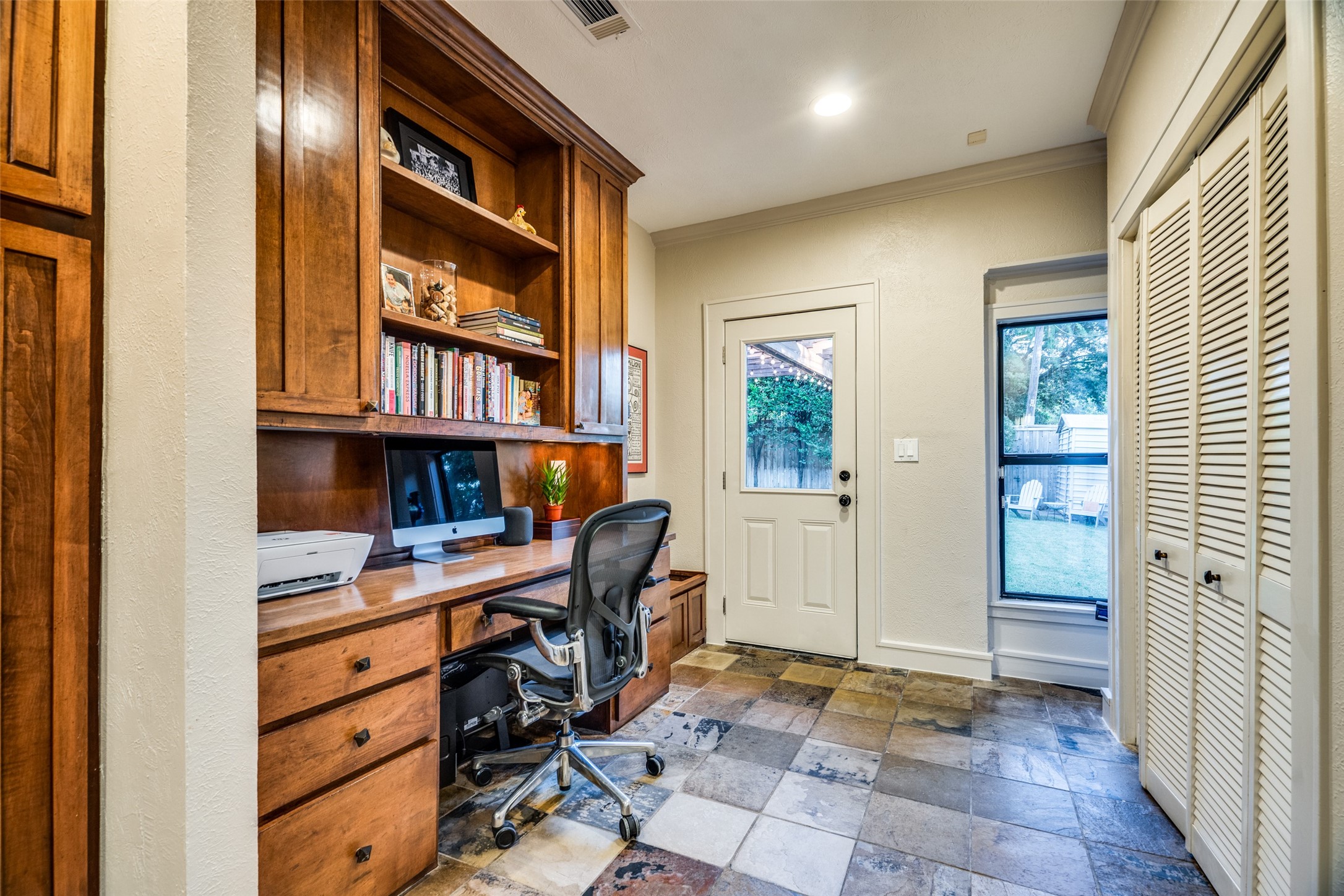 5522 Bonita Avenue