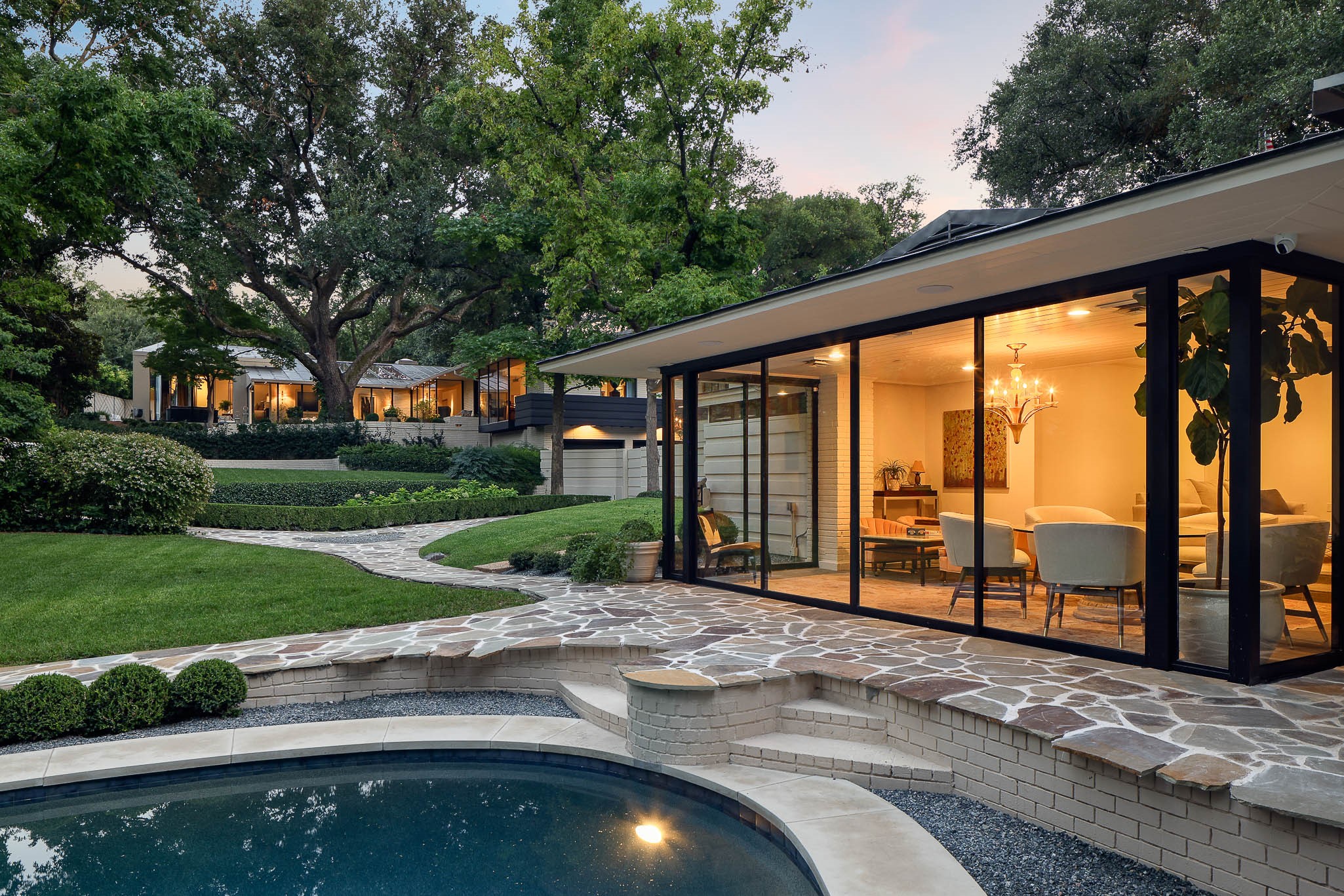 5315 Rock Cliff Place