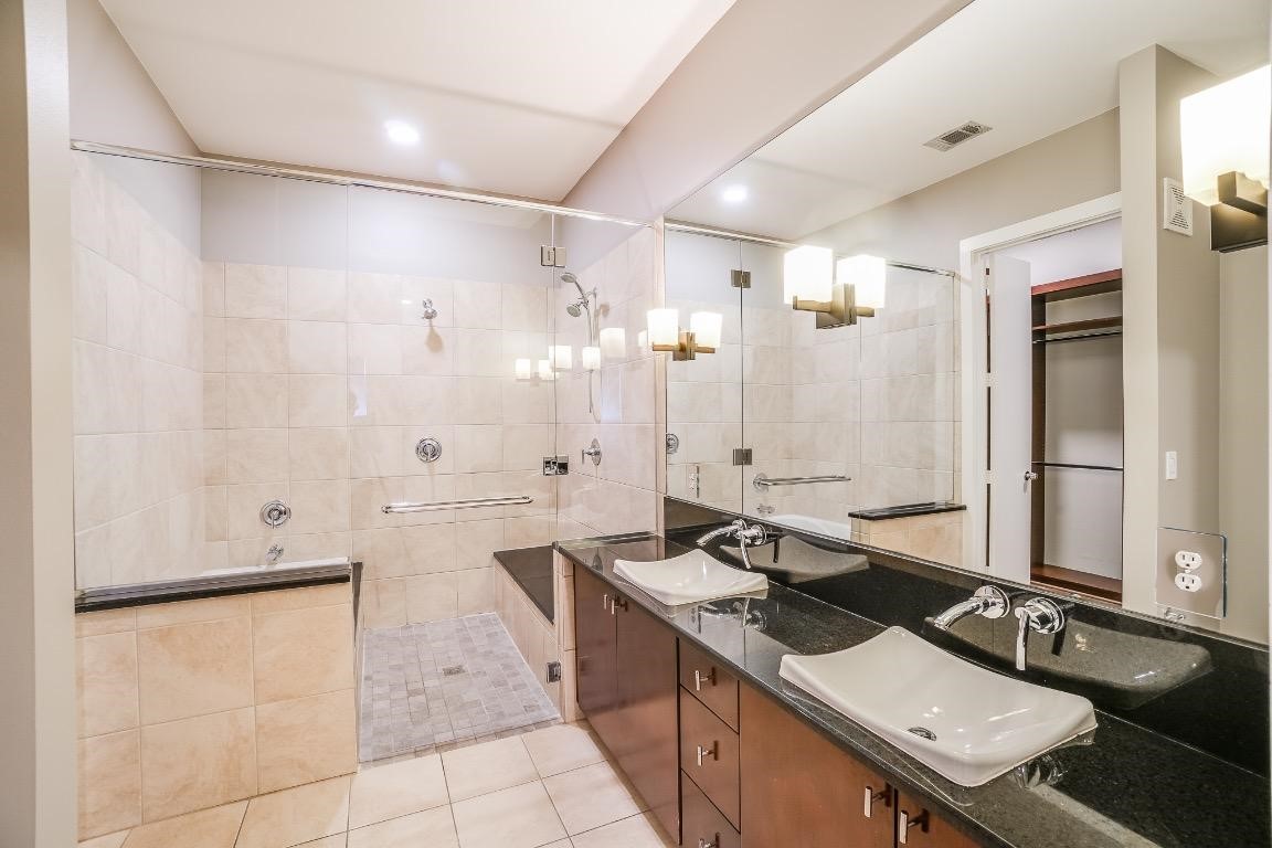 2950 Mckinney Avenue 208