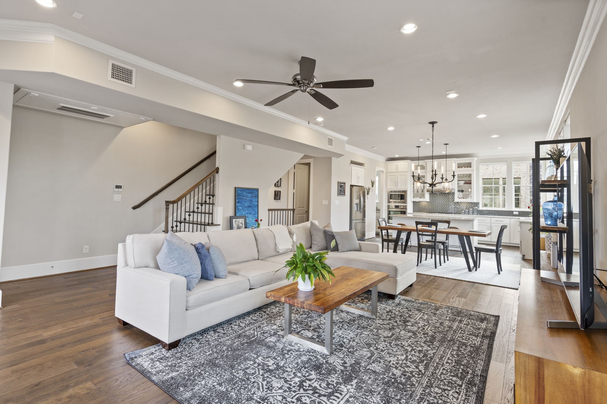 2805 Lynlock Court