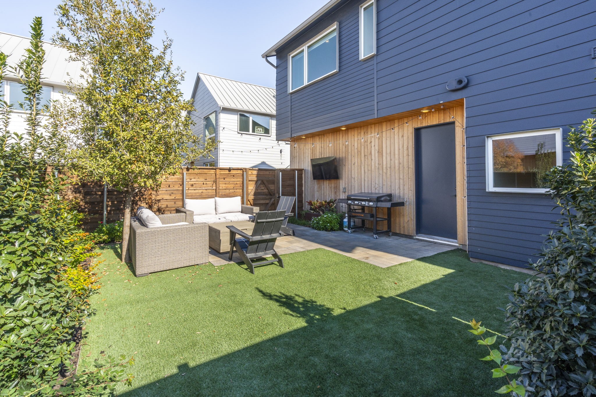 1012 Bastion Court