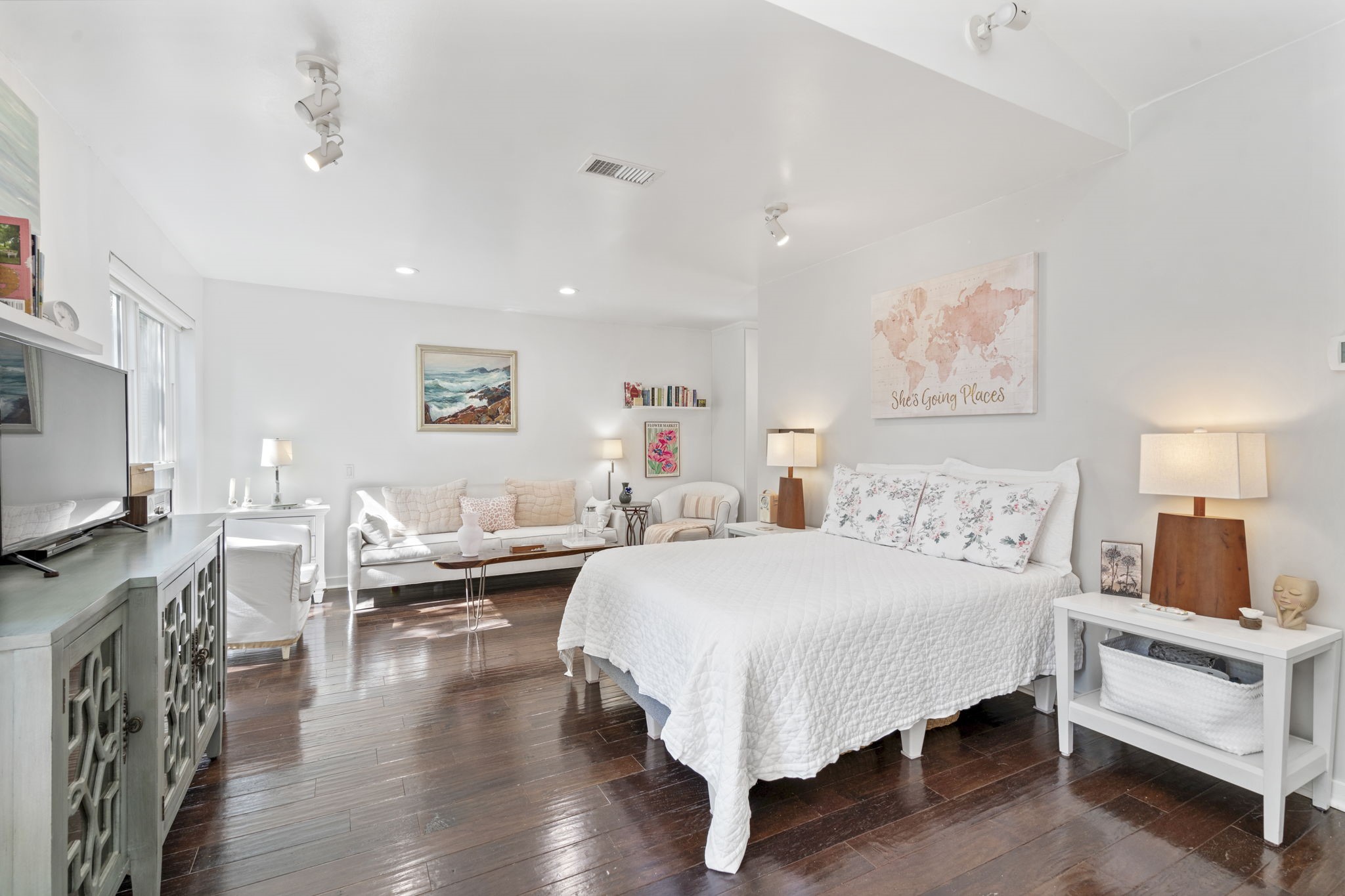 4231 Travis Street 12