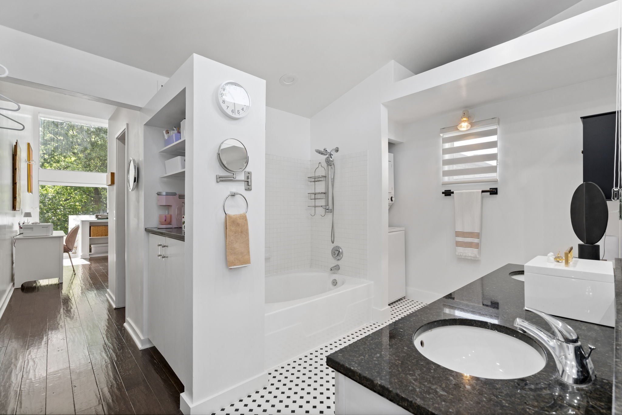 4231 Travis Street 12