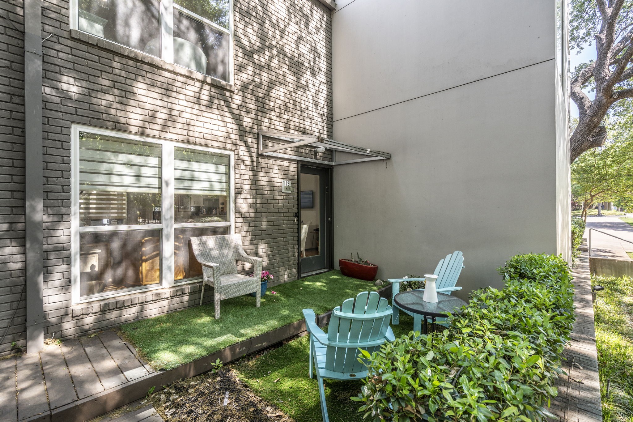 4231 Travis Street 12