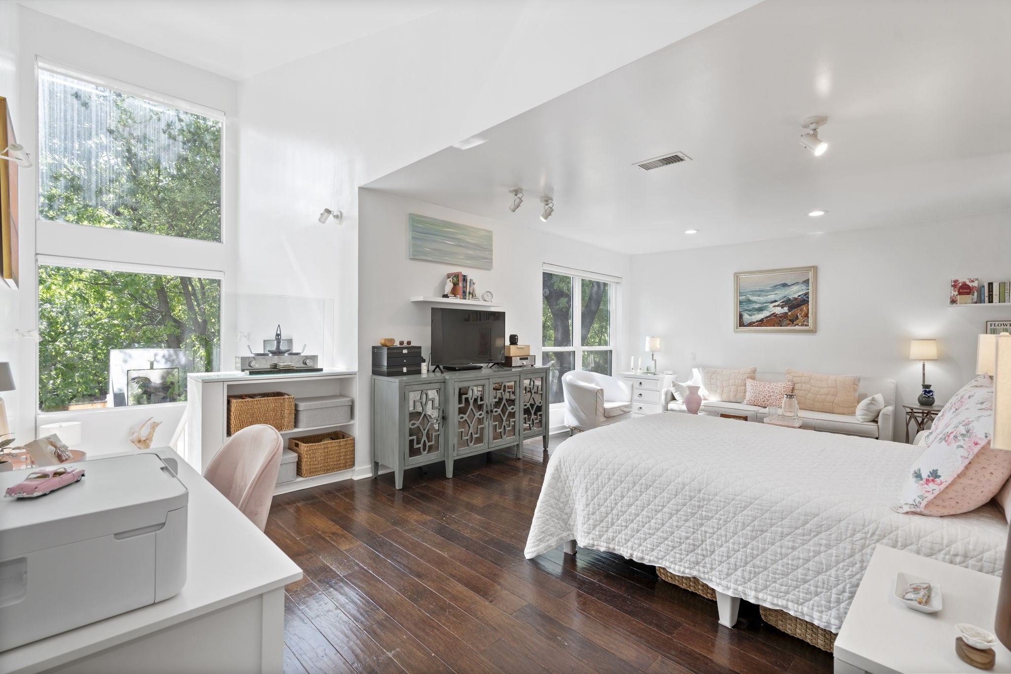 4231 Travis Street 12
