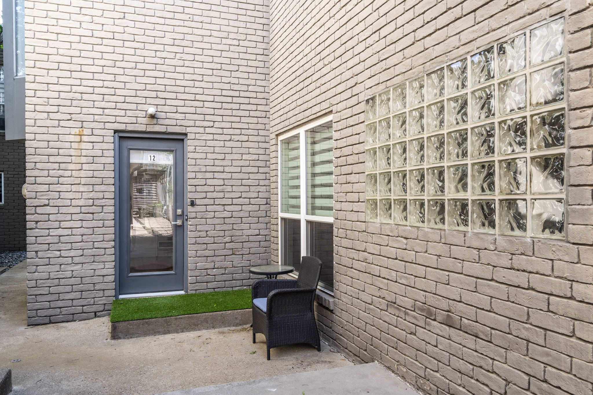 4231 Travis Street 12