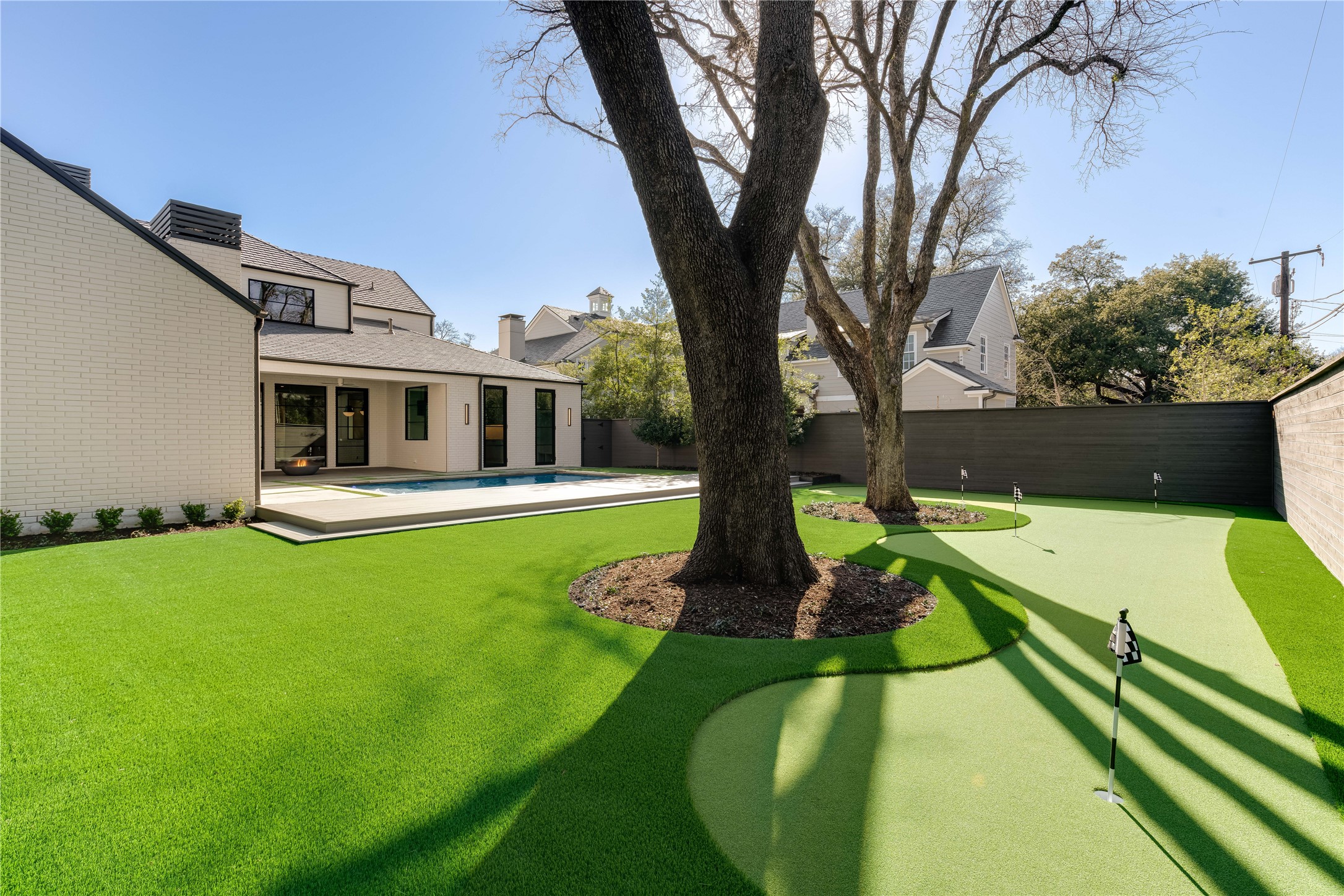 5525 Wateka Drive
