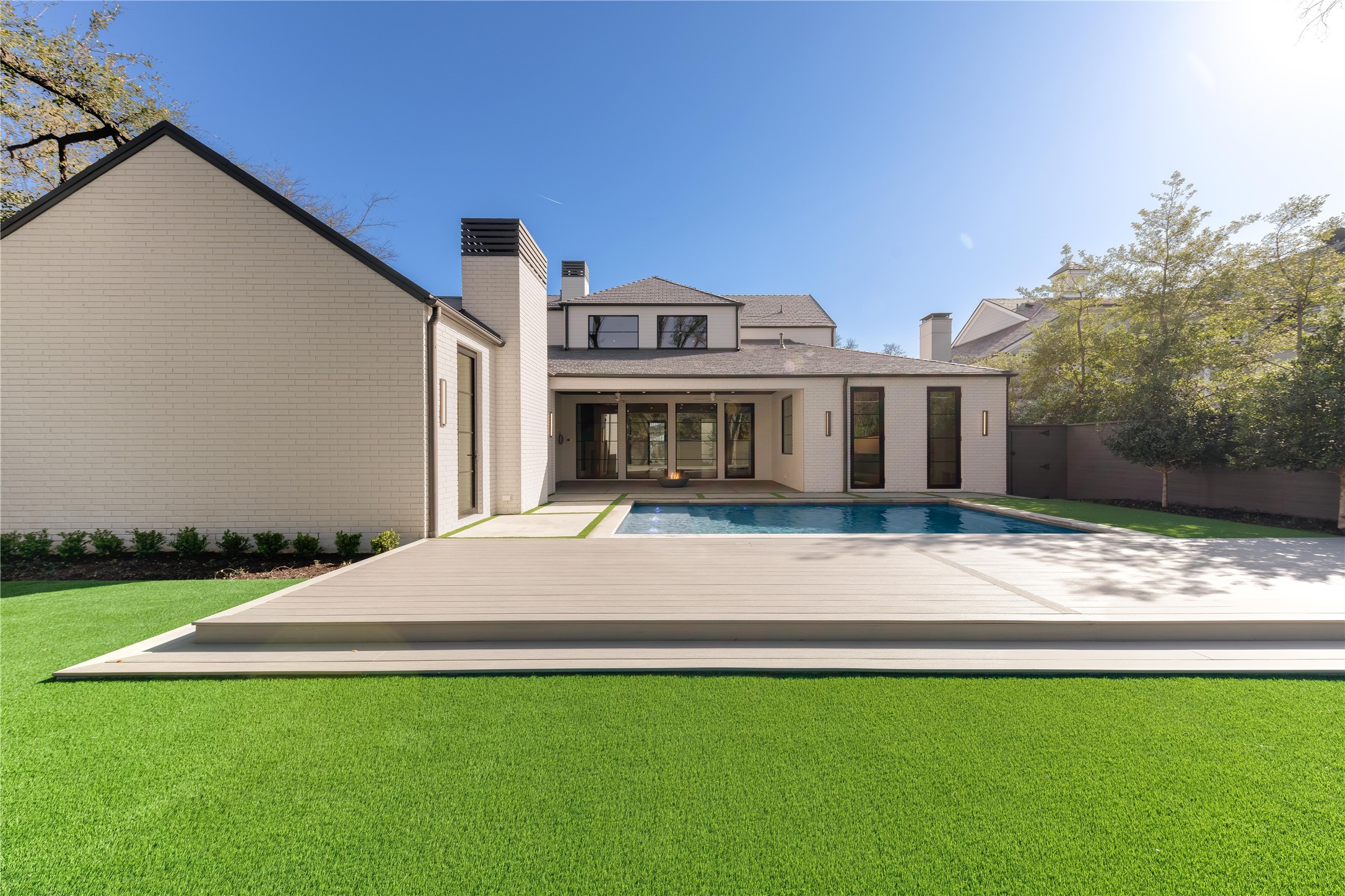 5525 Wateka Drive