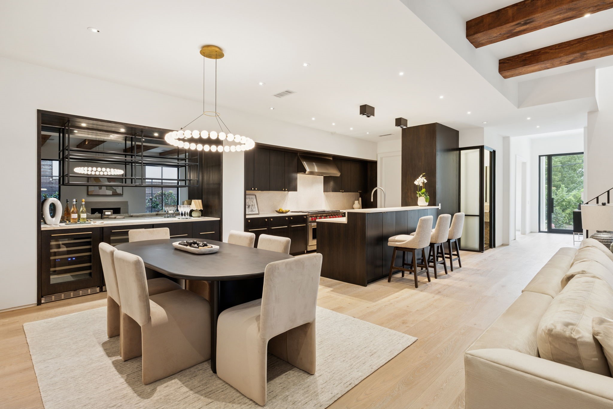 3626 Edgewater Street