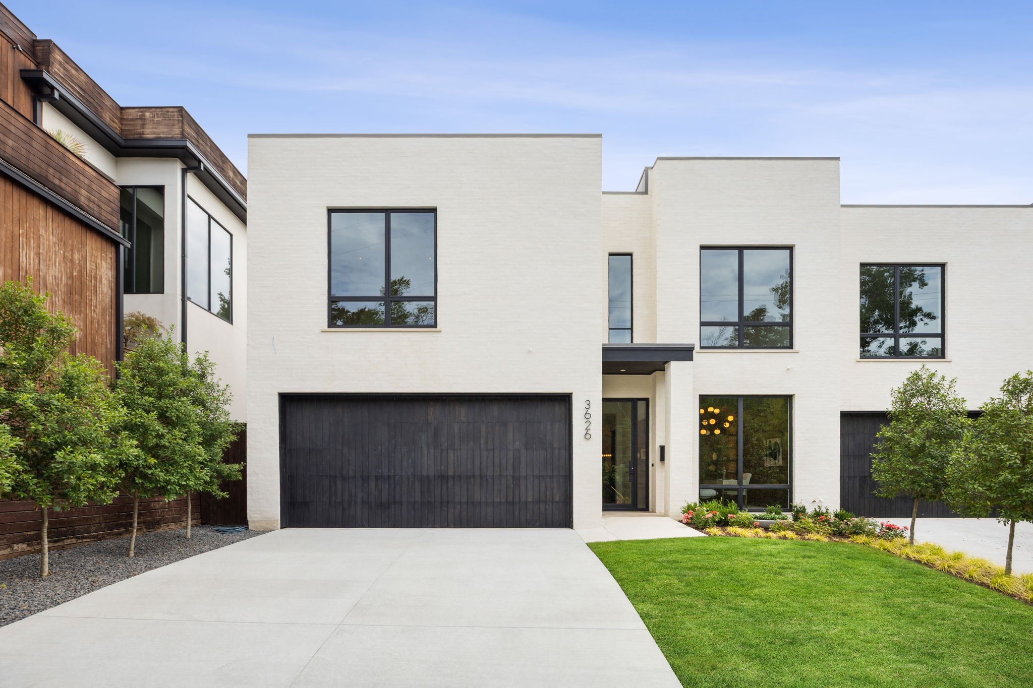 3626 Edgewater Street