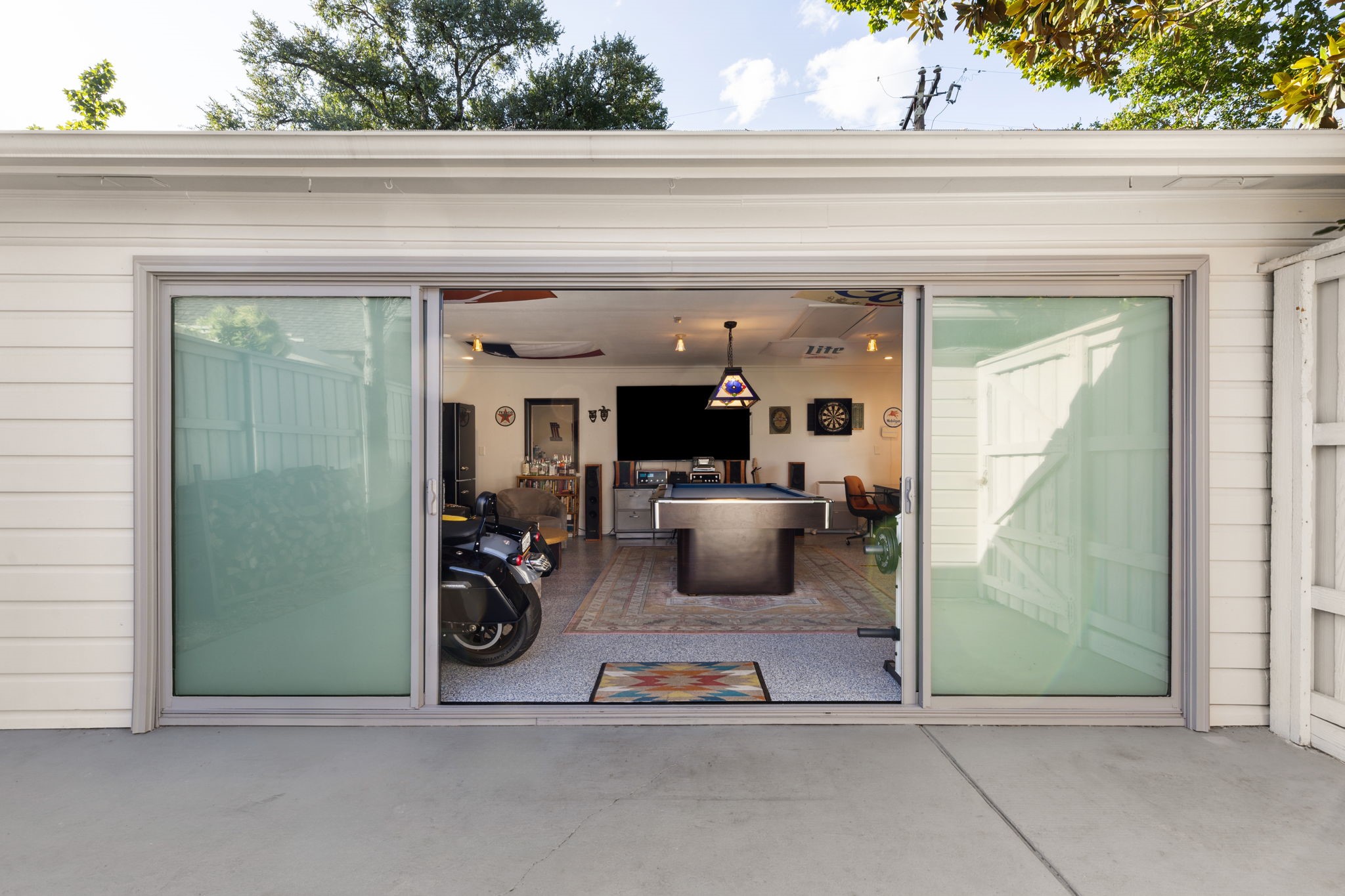 5313 Livingston Avenue