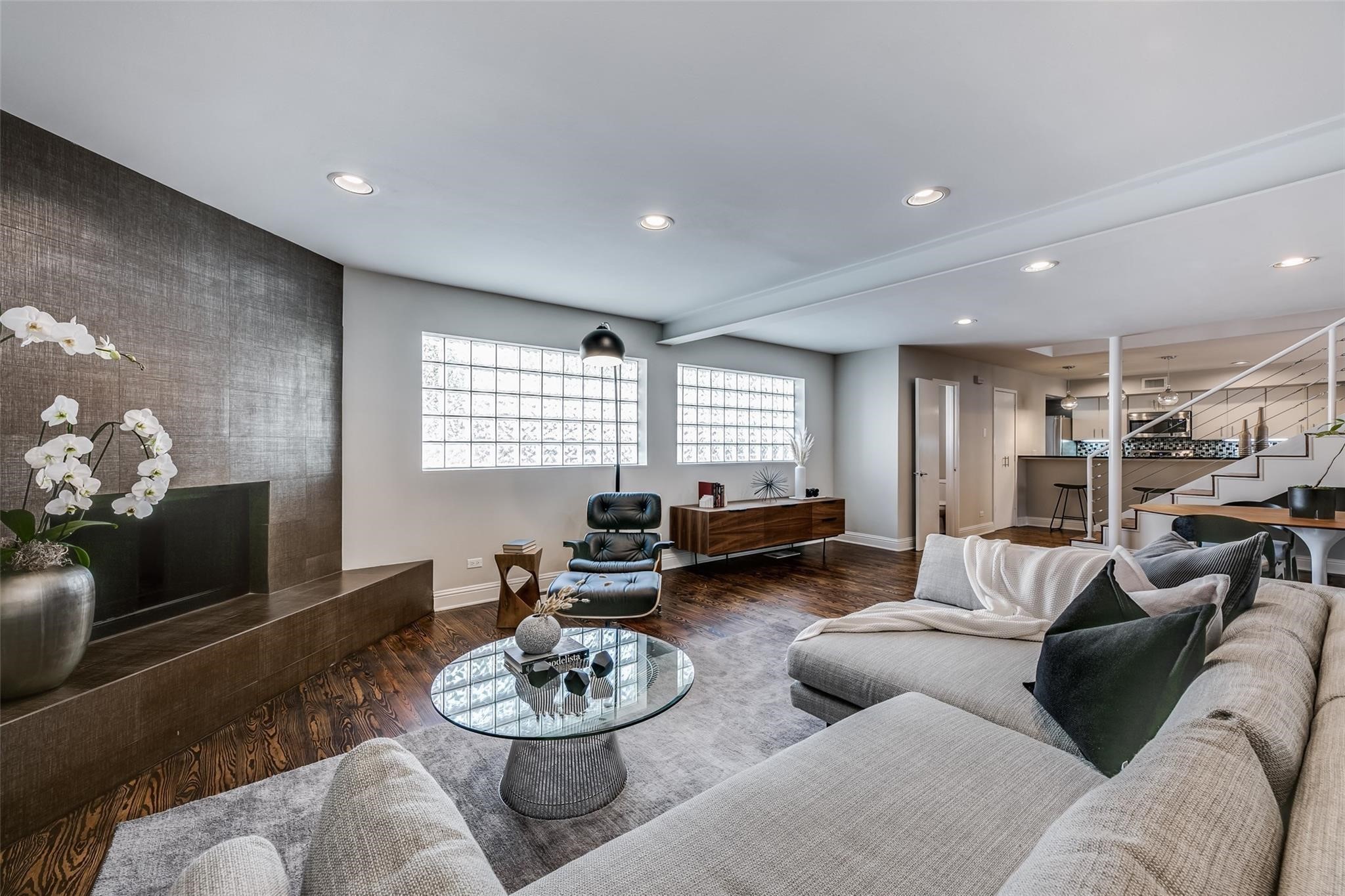 4231 Travis Street 28