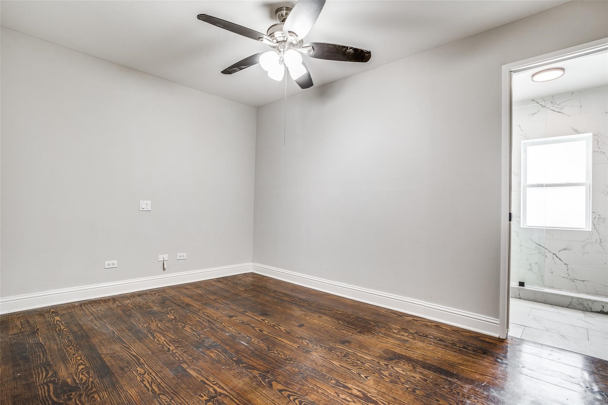 4231 Travis Street 28