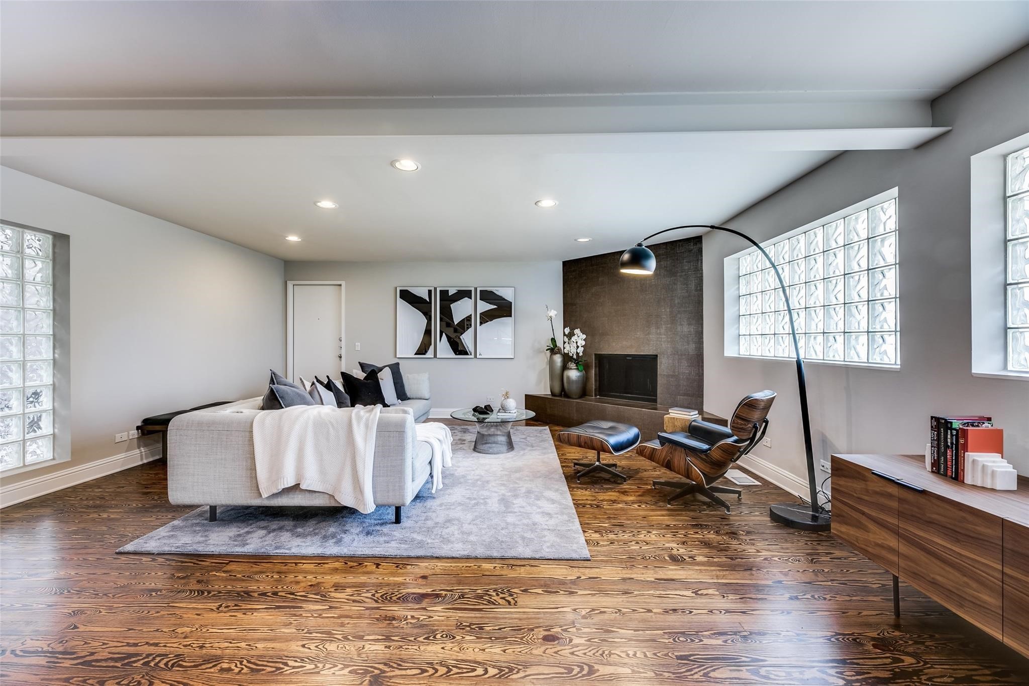 4231 Travis Street 28