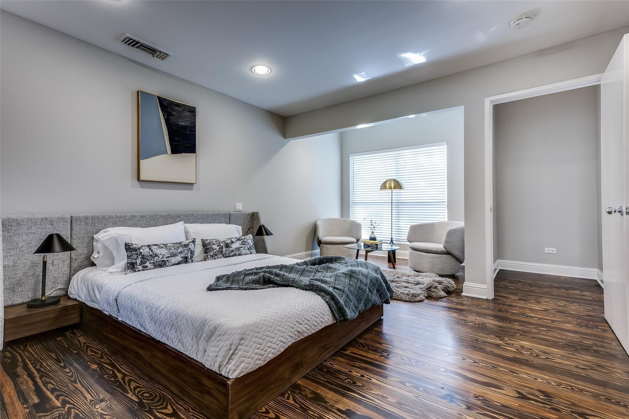 4231 Travis Street 28