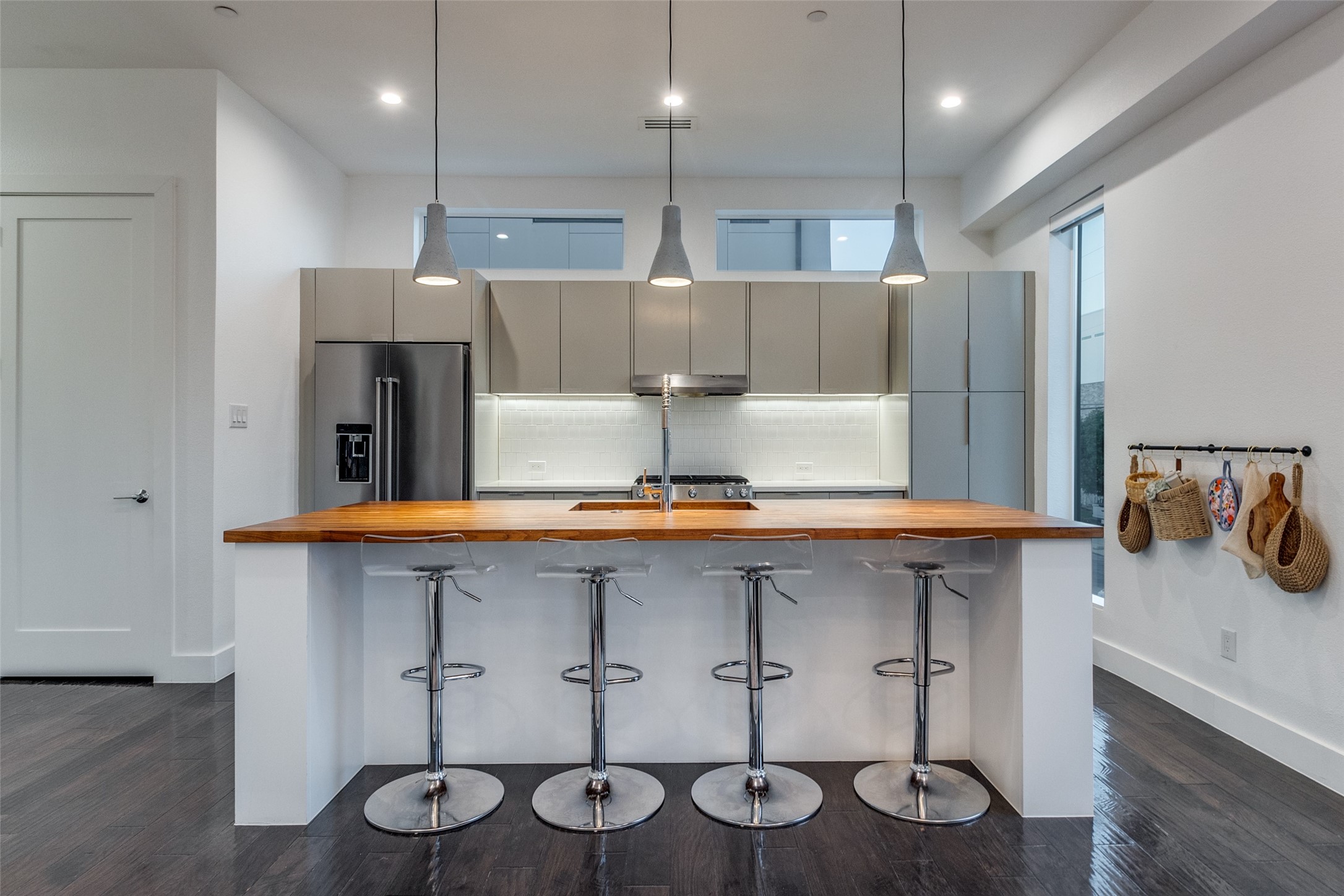 4805 Manett Street 101