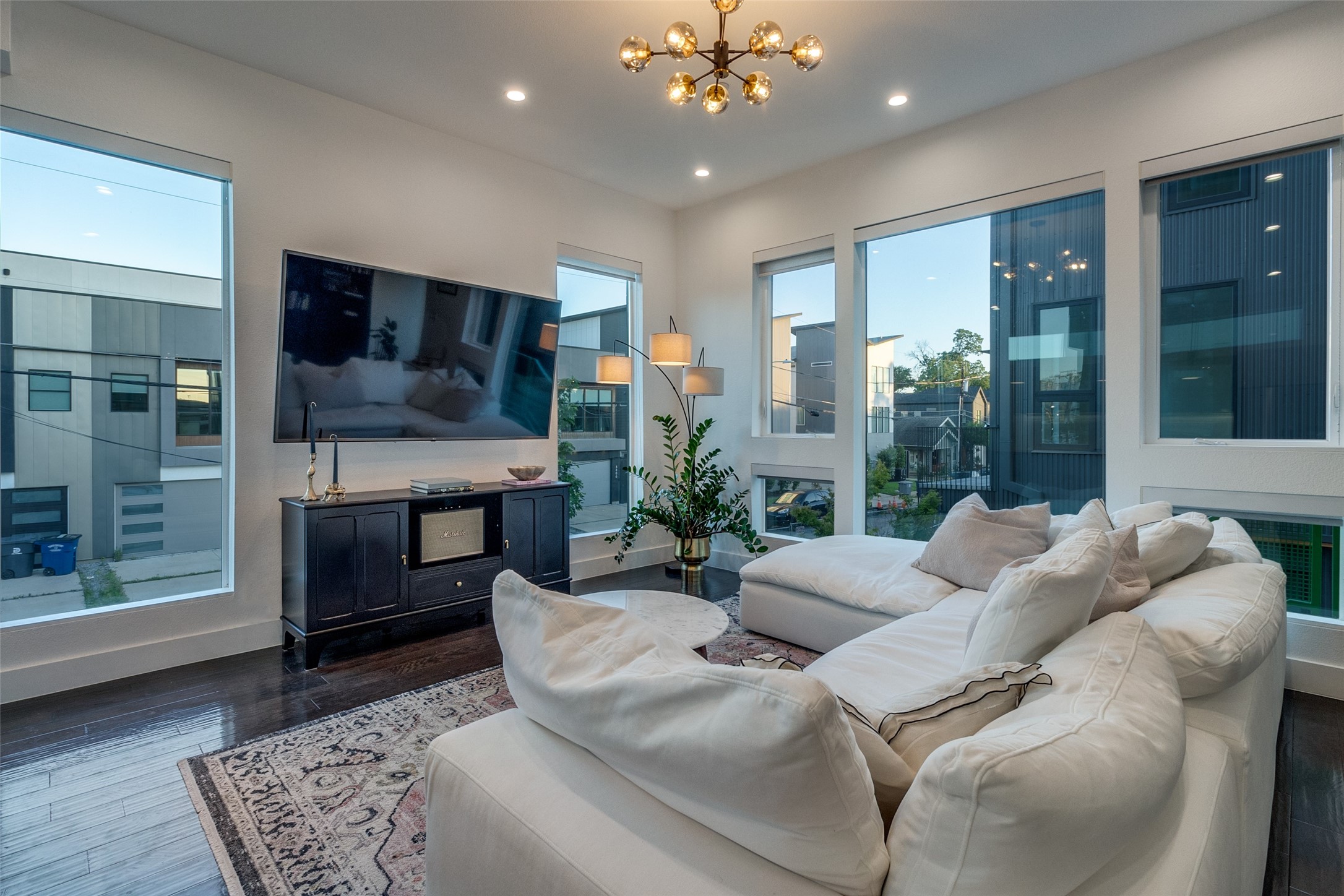 4805 Manett Street 101