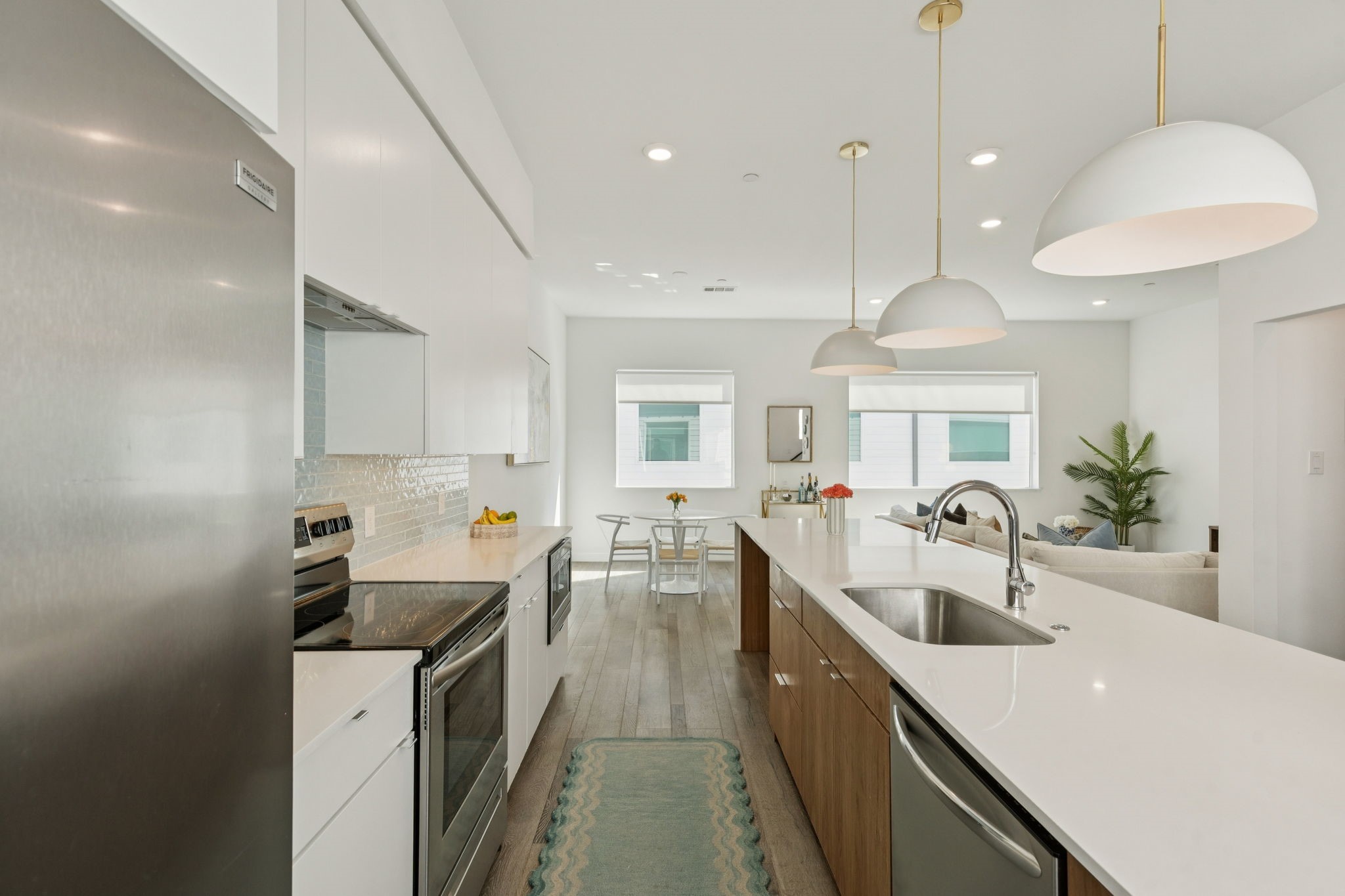 5020 Bryan Street 303