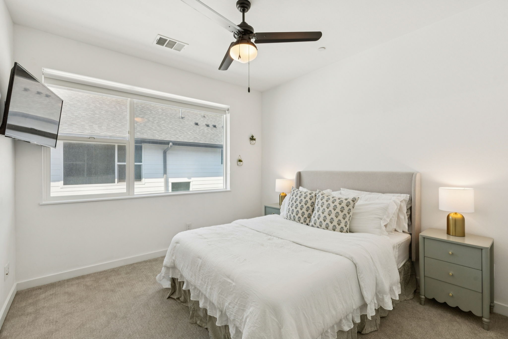 5020 Bryan Street 303