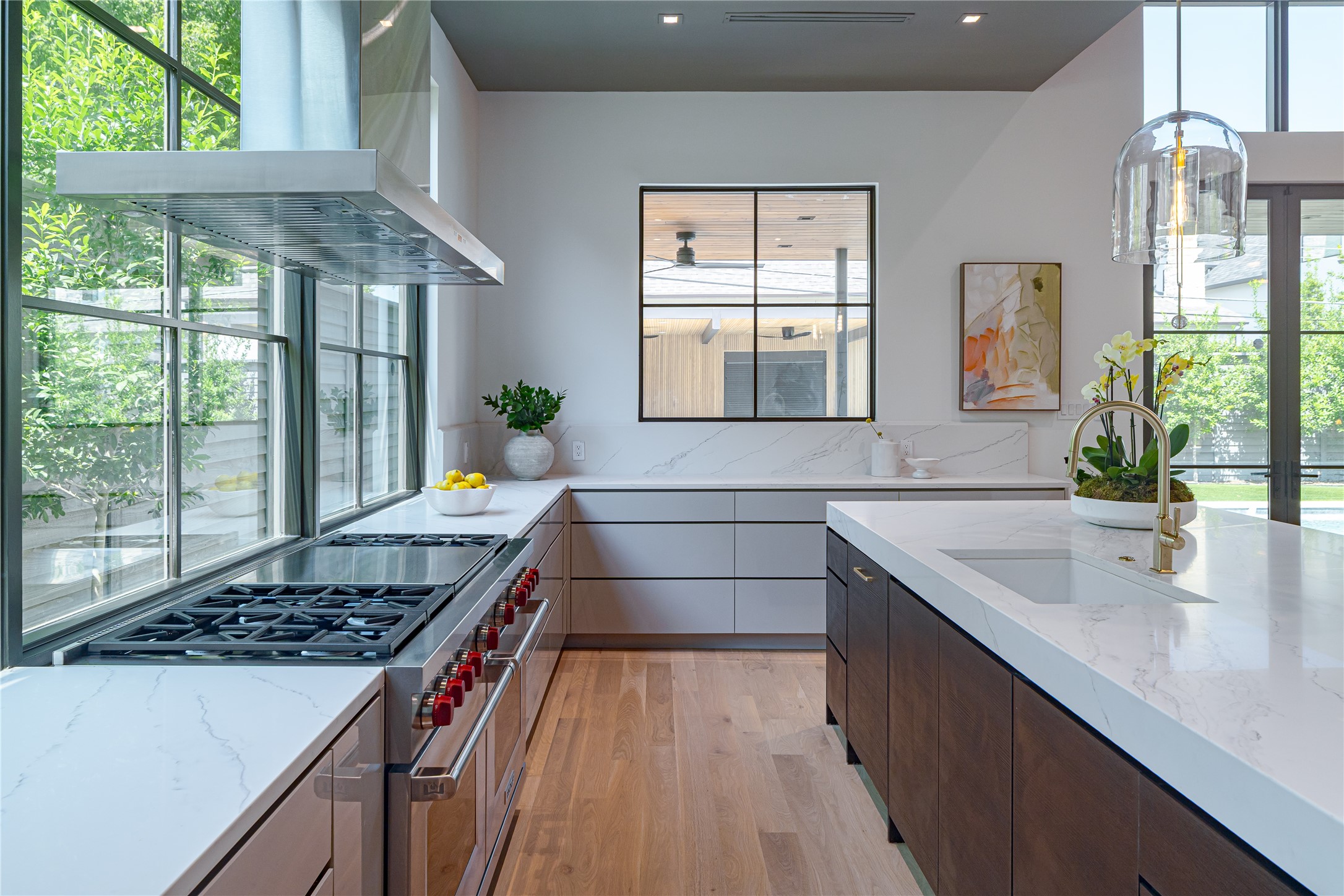 6411 Chevy Chase Avenue