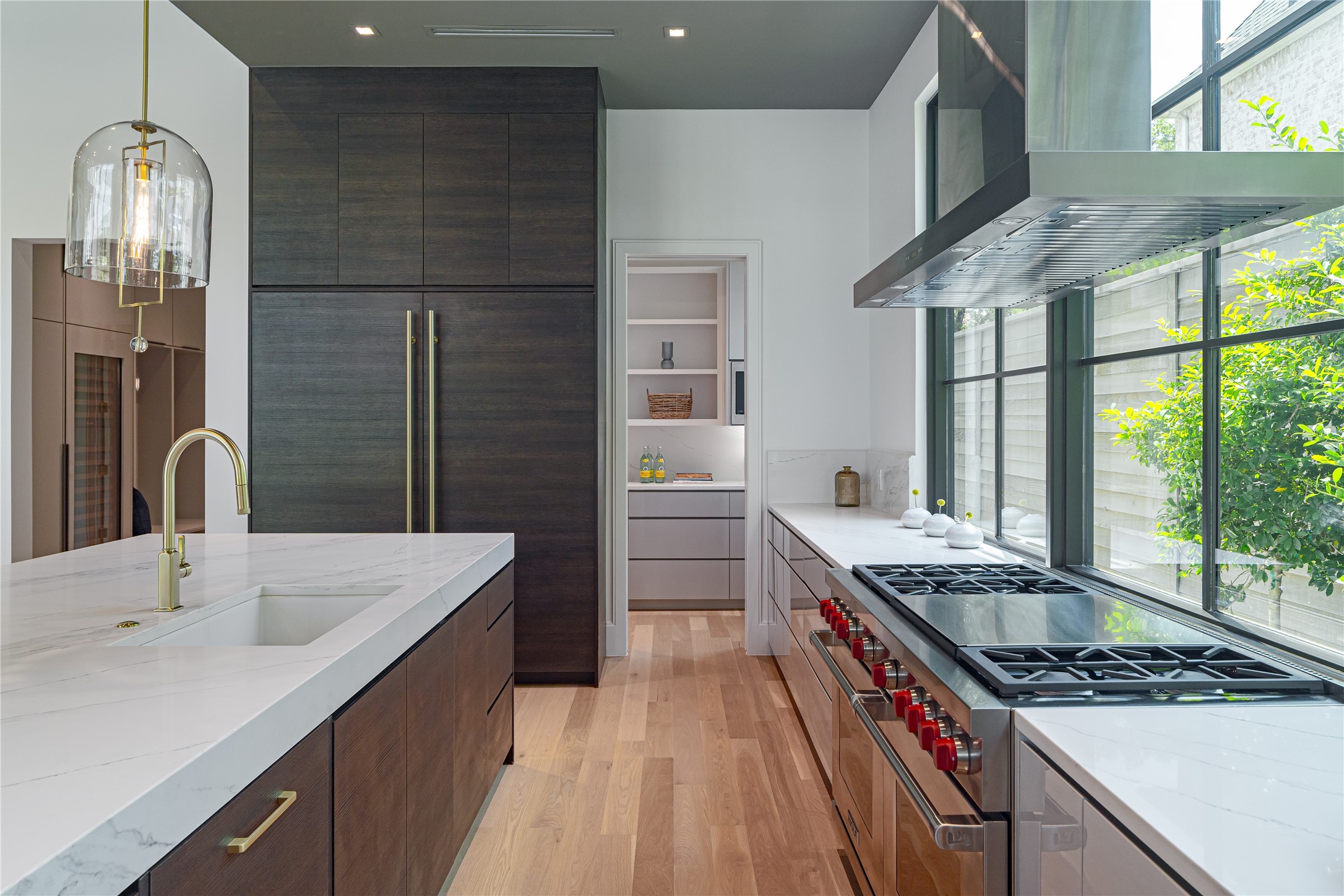 6411 Chevy Chase Avenue