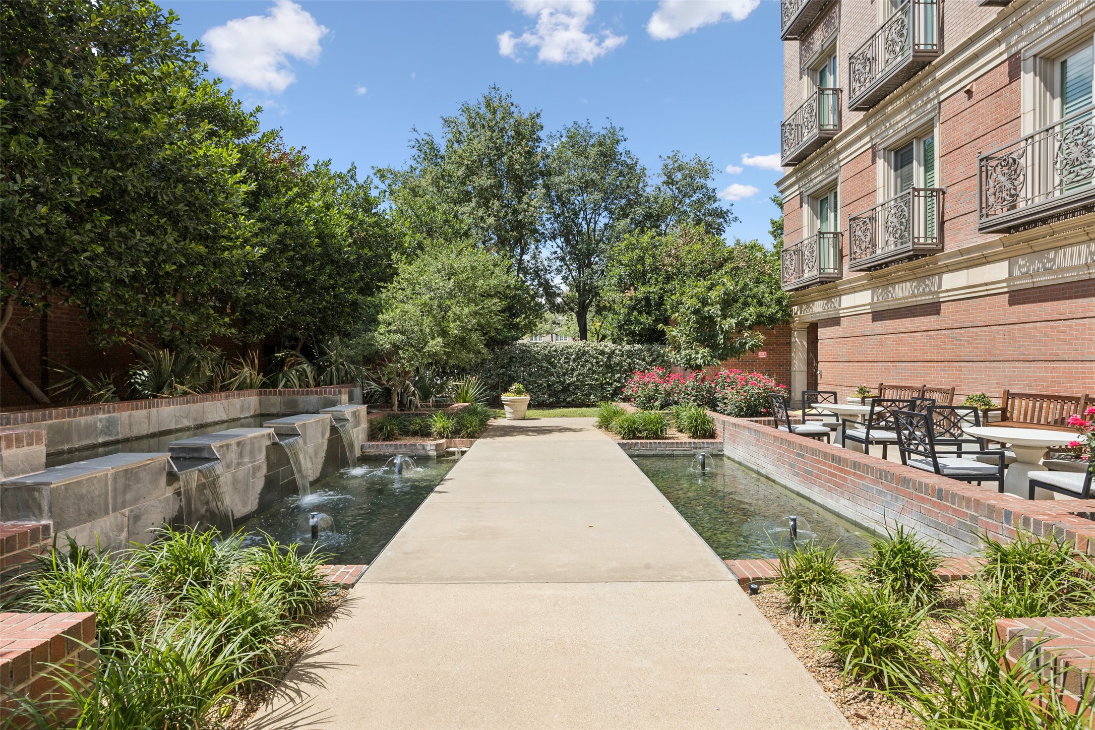 4240 Prescott Avenue 5B