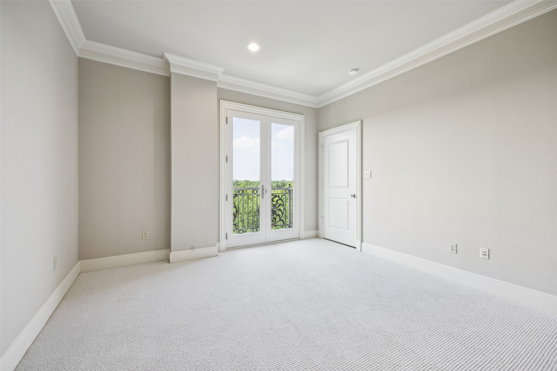 4240 Prescott Avenue 5B