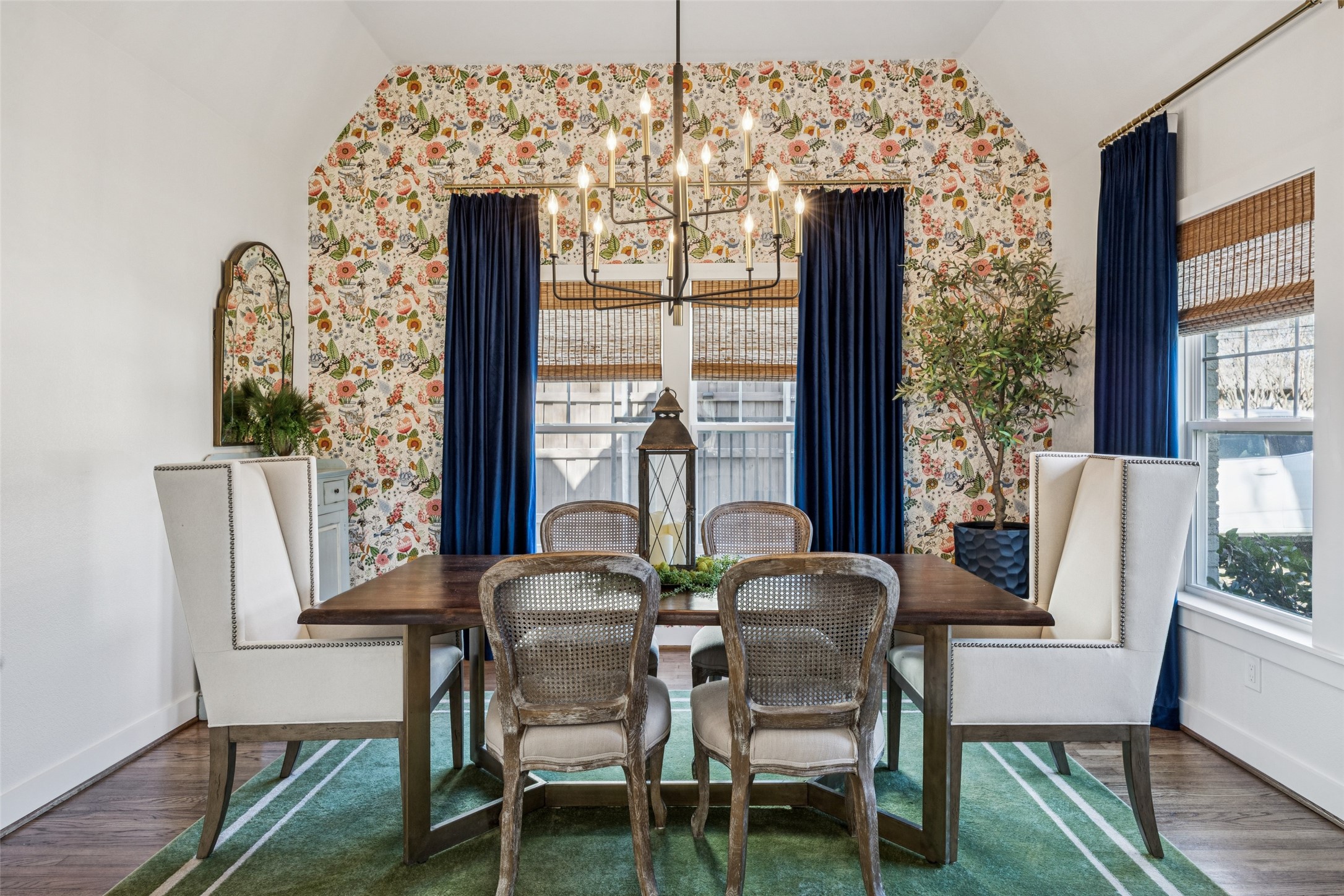 5019 Stoneleigh Avenue