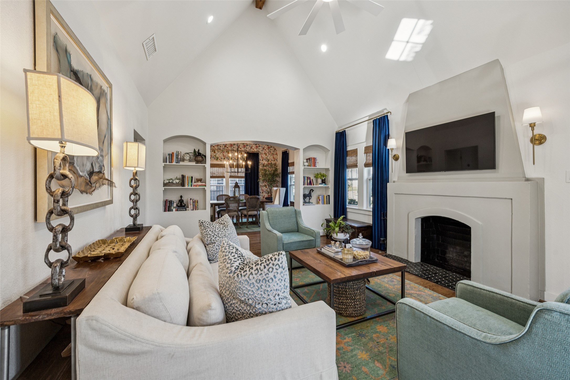 5019 Stoneleigh Avenue