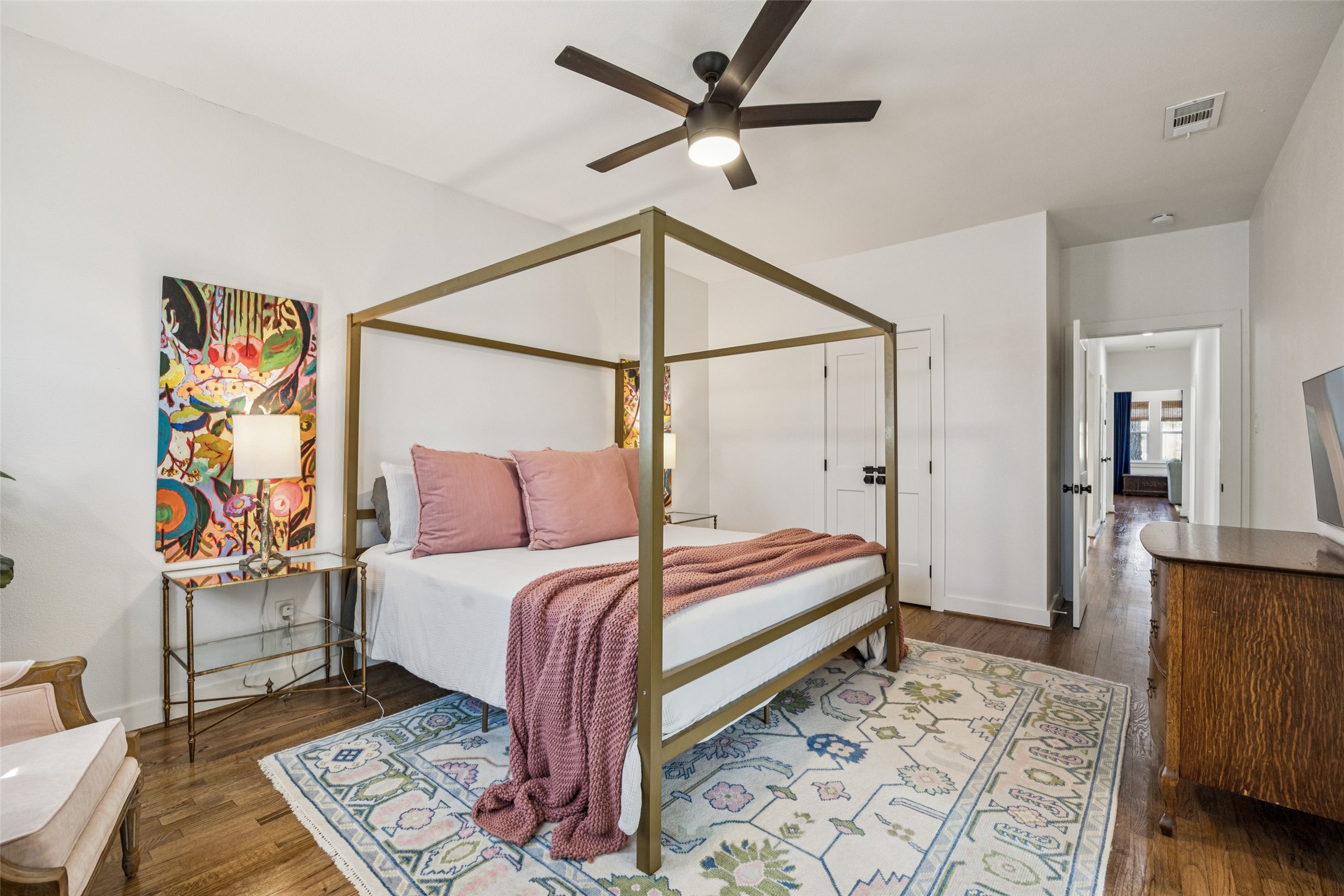 5019 Stoneleigh Avenue