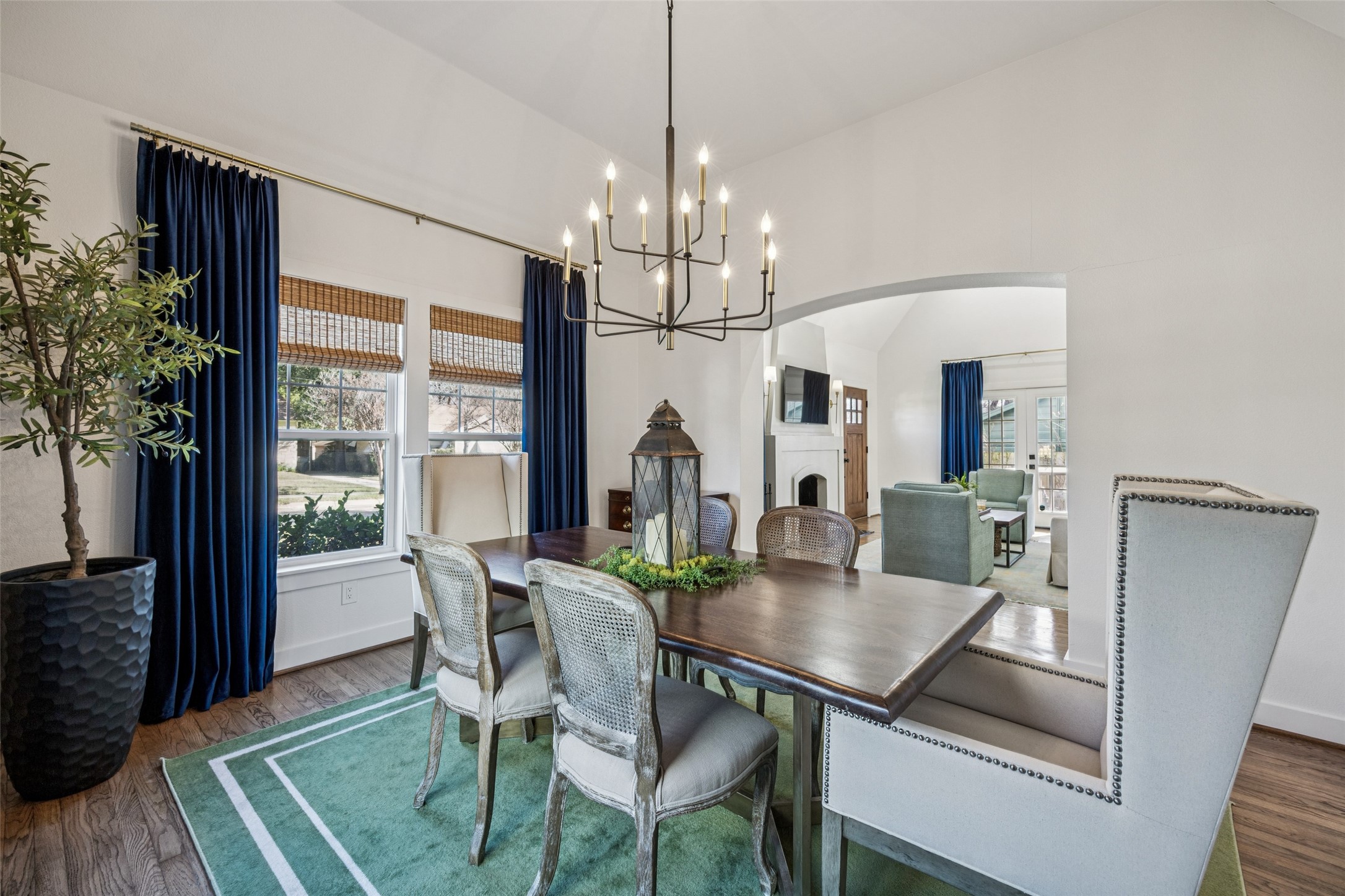 5019 Stoneleigh Avenue