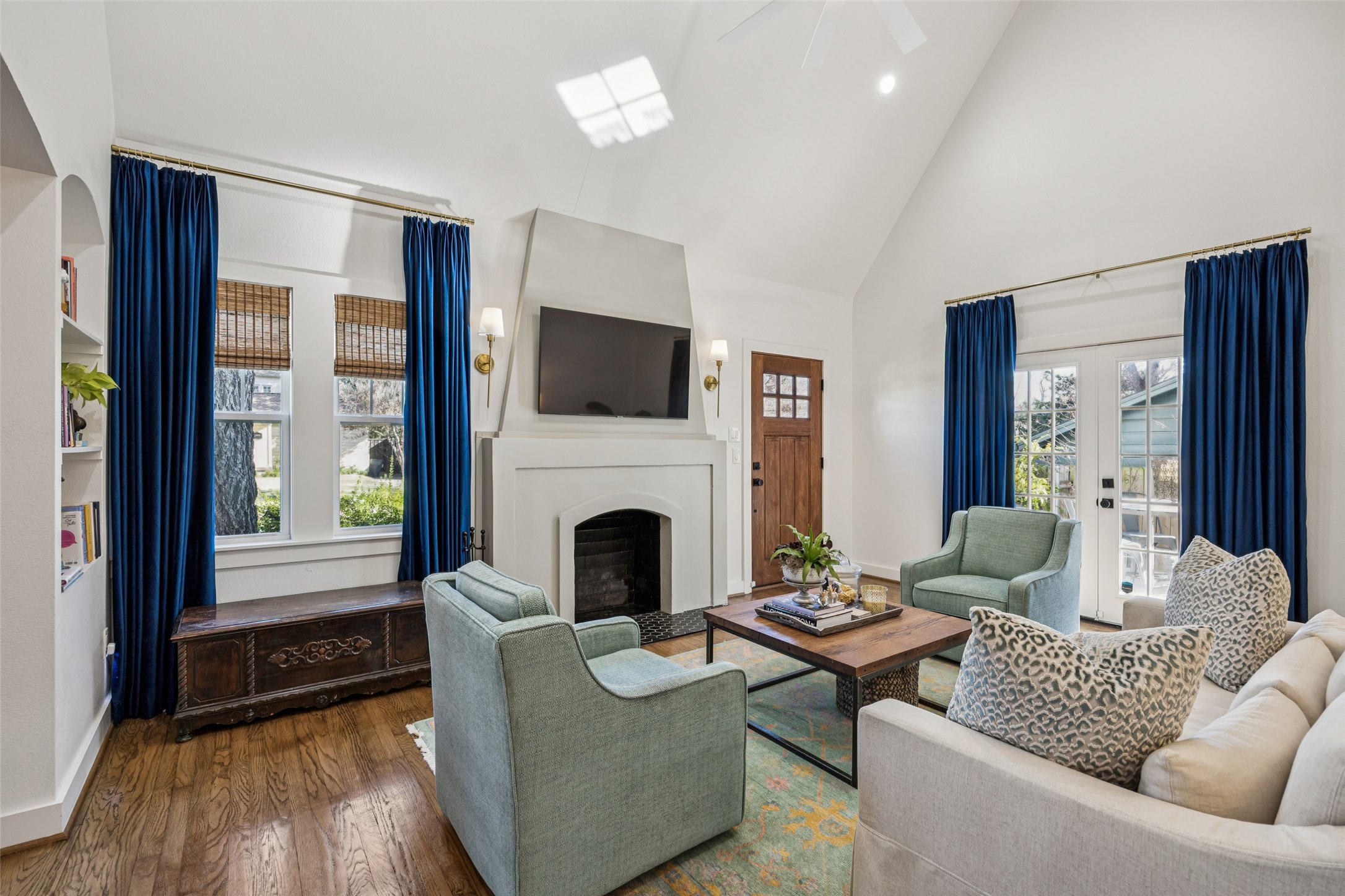 5019 Stoneleigh Avenue