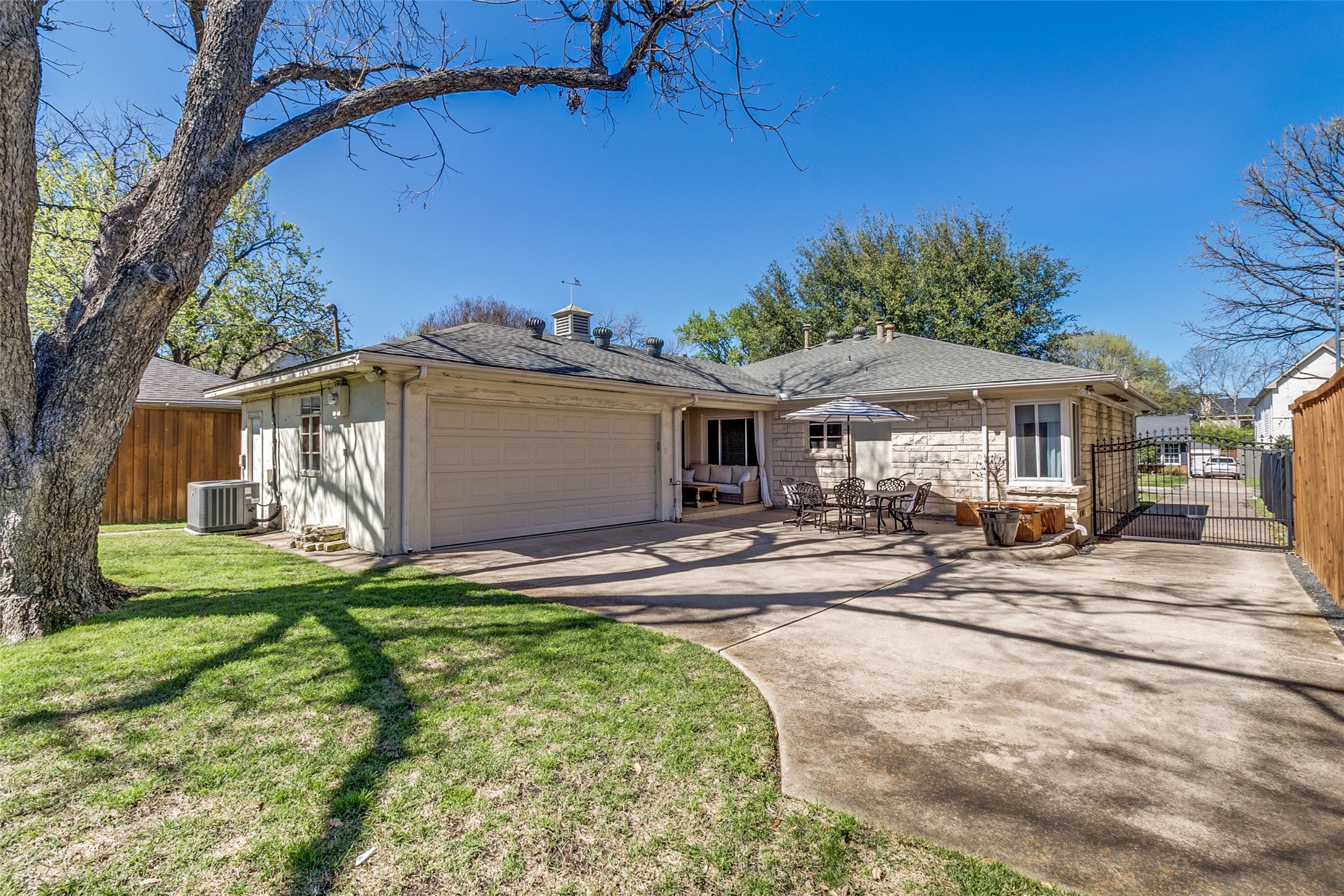 6558 Anita Street