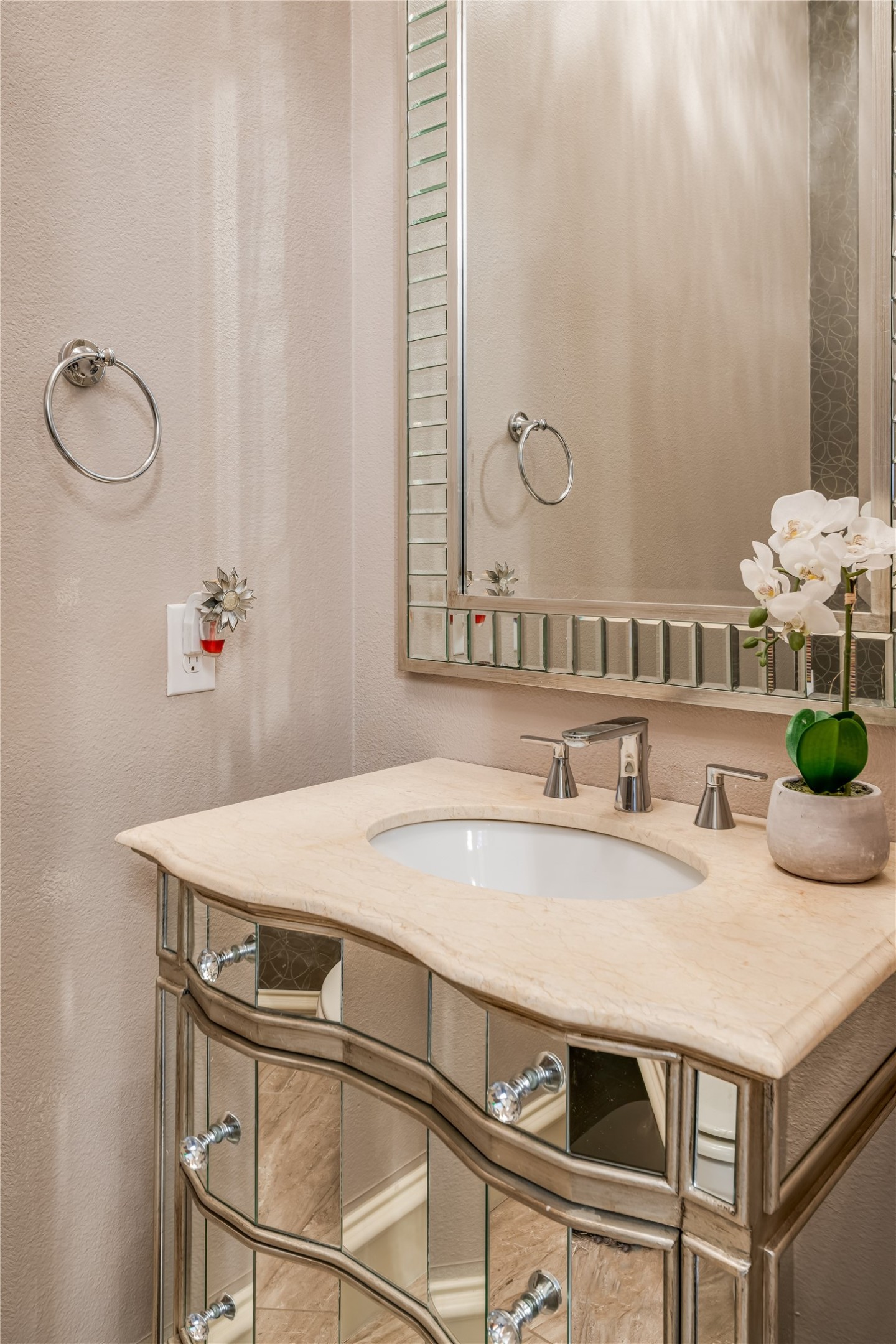 6208 Jacqueline Drive