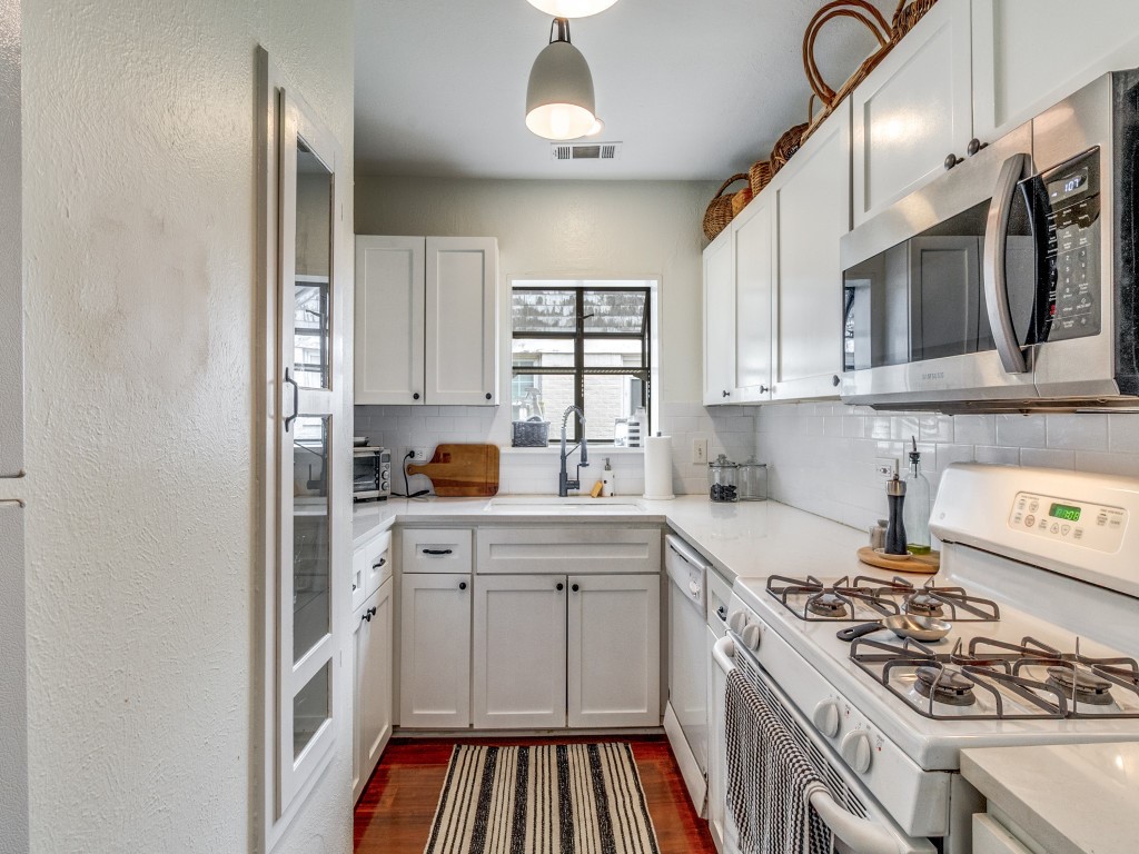 6014 Marquita Avenue