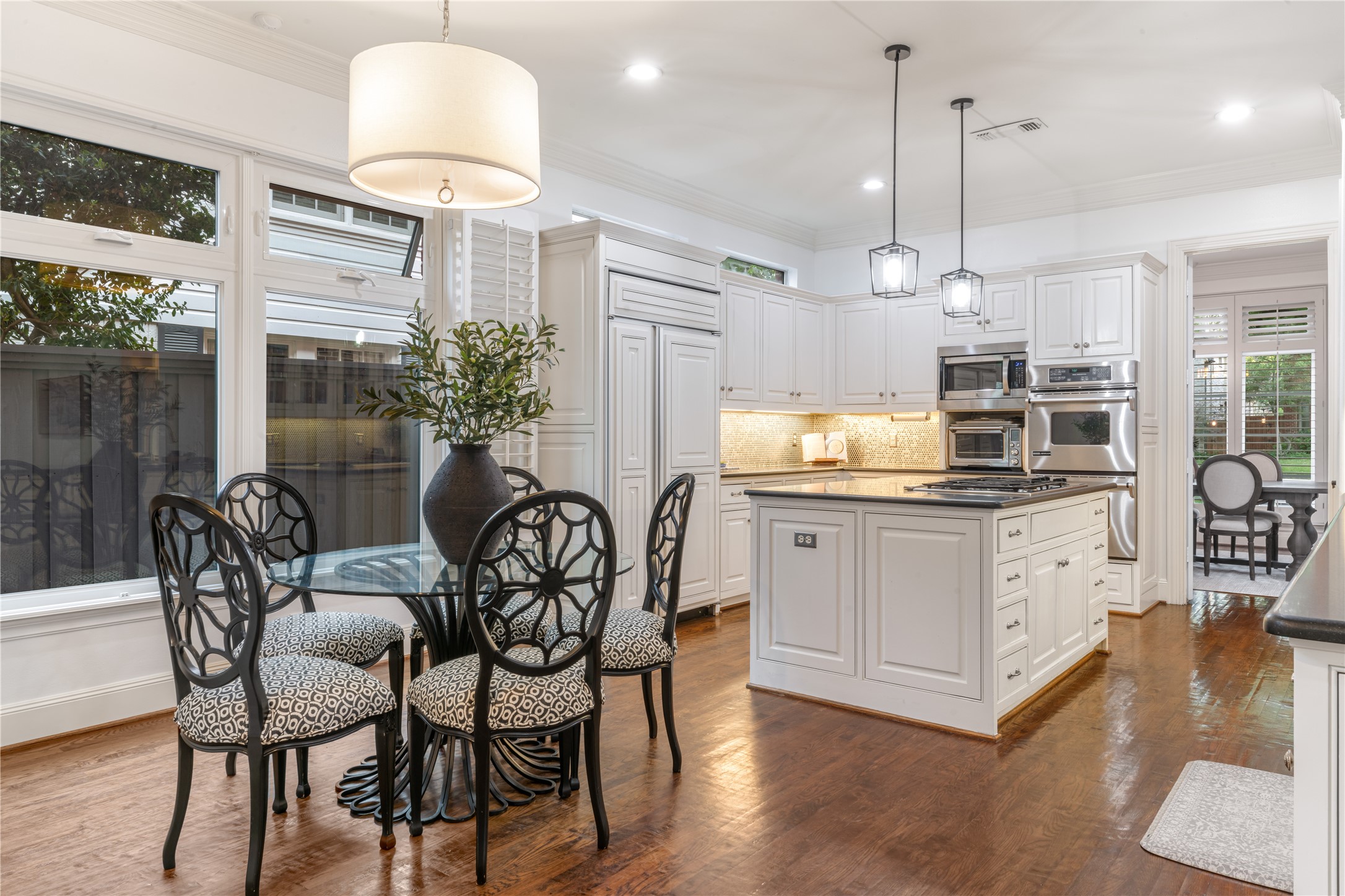 2716 Stanford Avenue