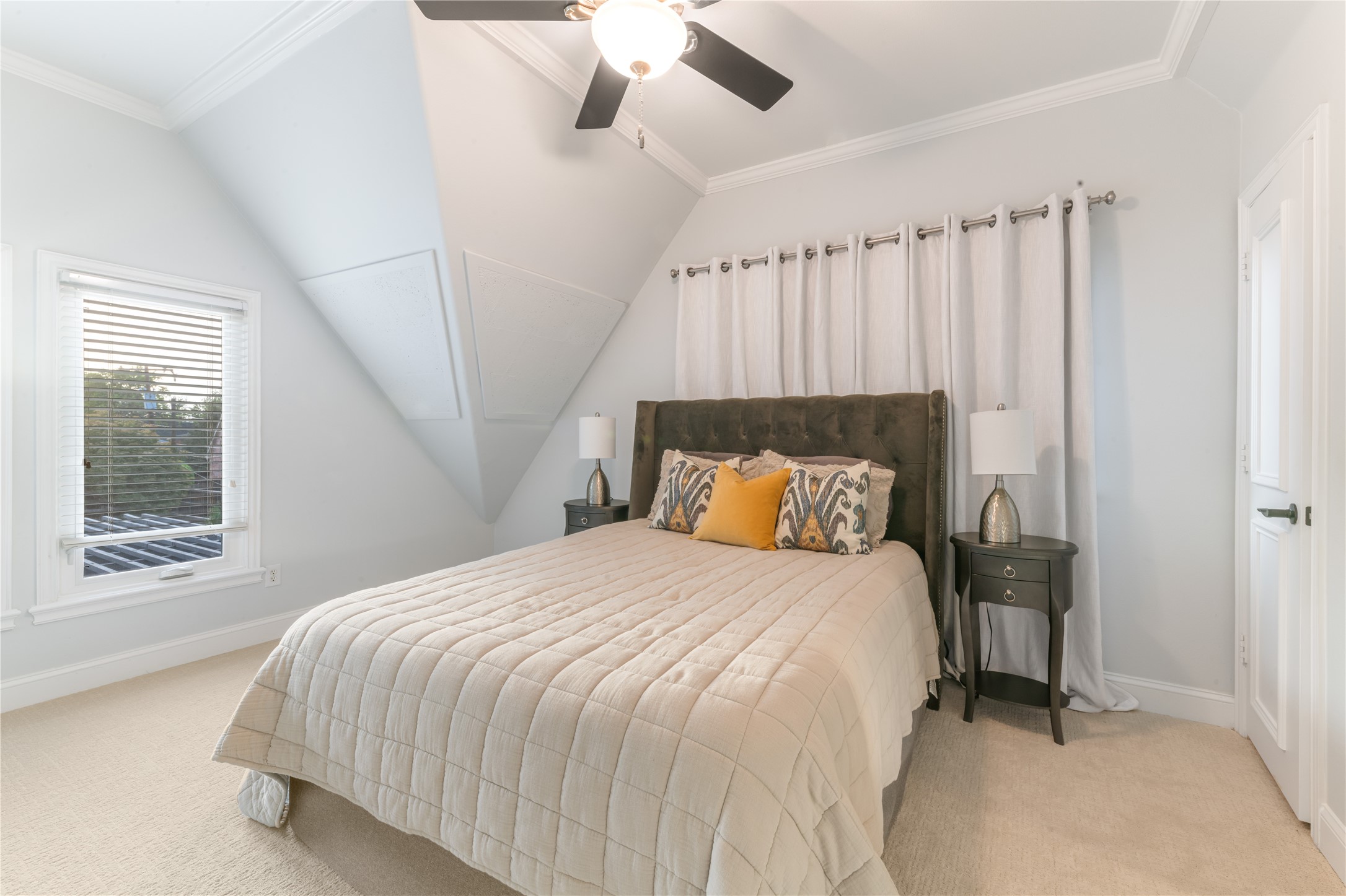 2716 Stanford Avenue