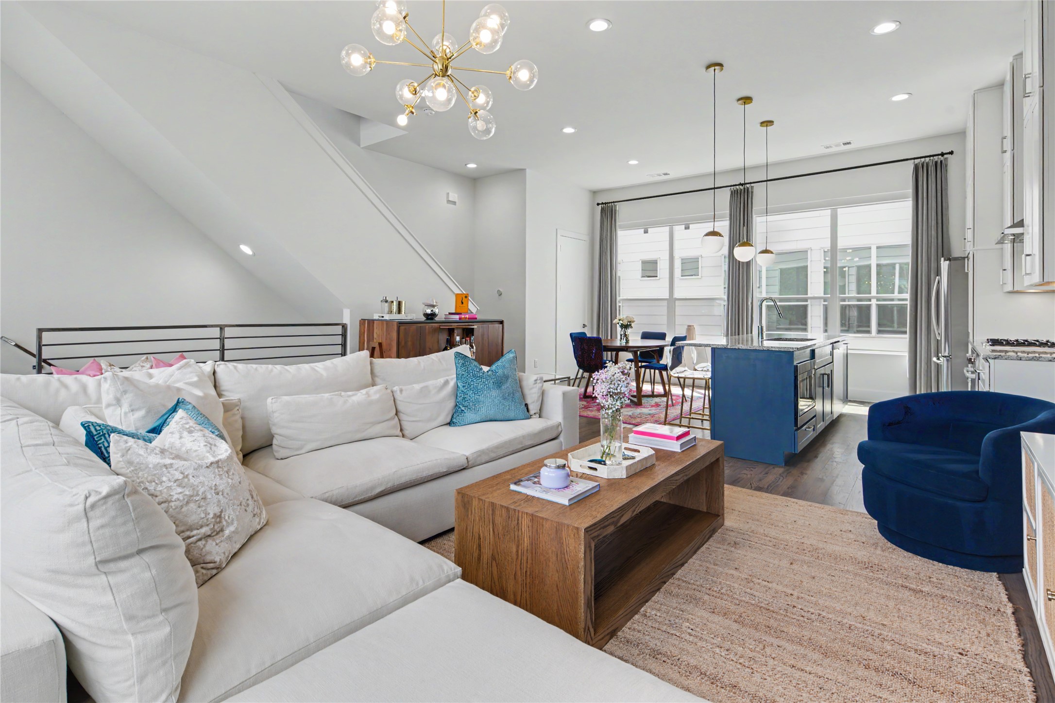 5811 Lindell Avenue 103