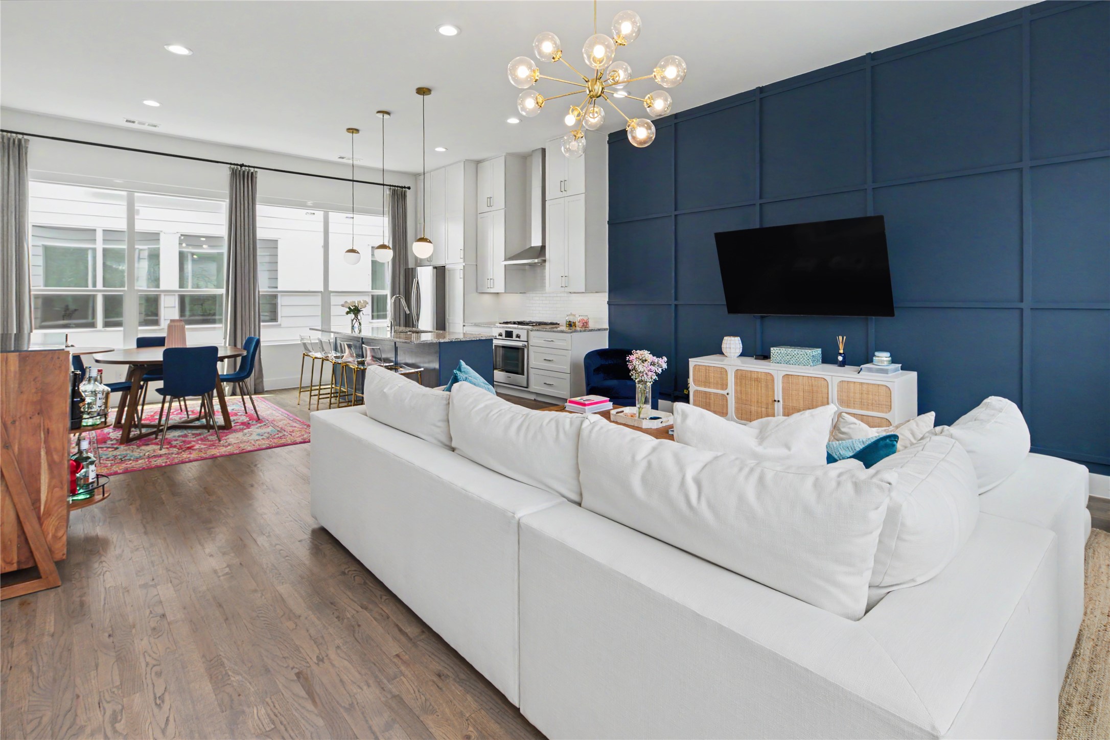 5811 Lindell Avenue 103